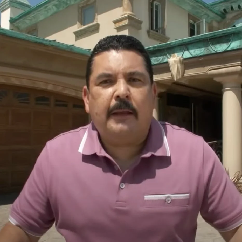 Watch how @Vrbo, Fortnight Collective and Jimmy Kimmel Live helped one family make up for the lost holidays they didn&rsquo;t get to celebrate together over the past year. Link in bio.