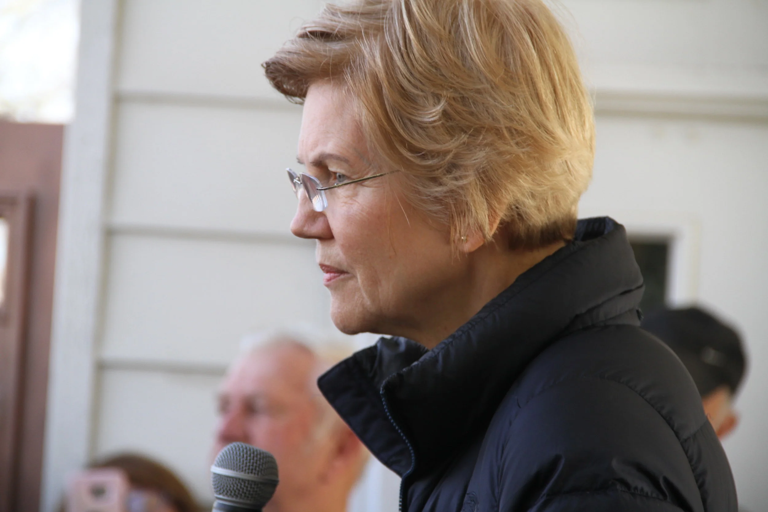 ‘The fight of my life’ — Overflow crowds greet Elizabeth Warren in Storm Lake, across Iowa