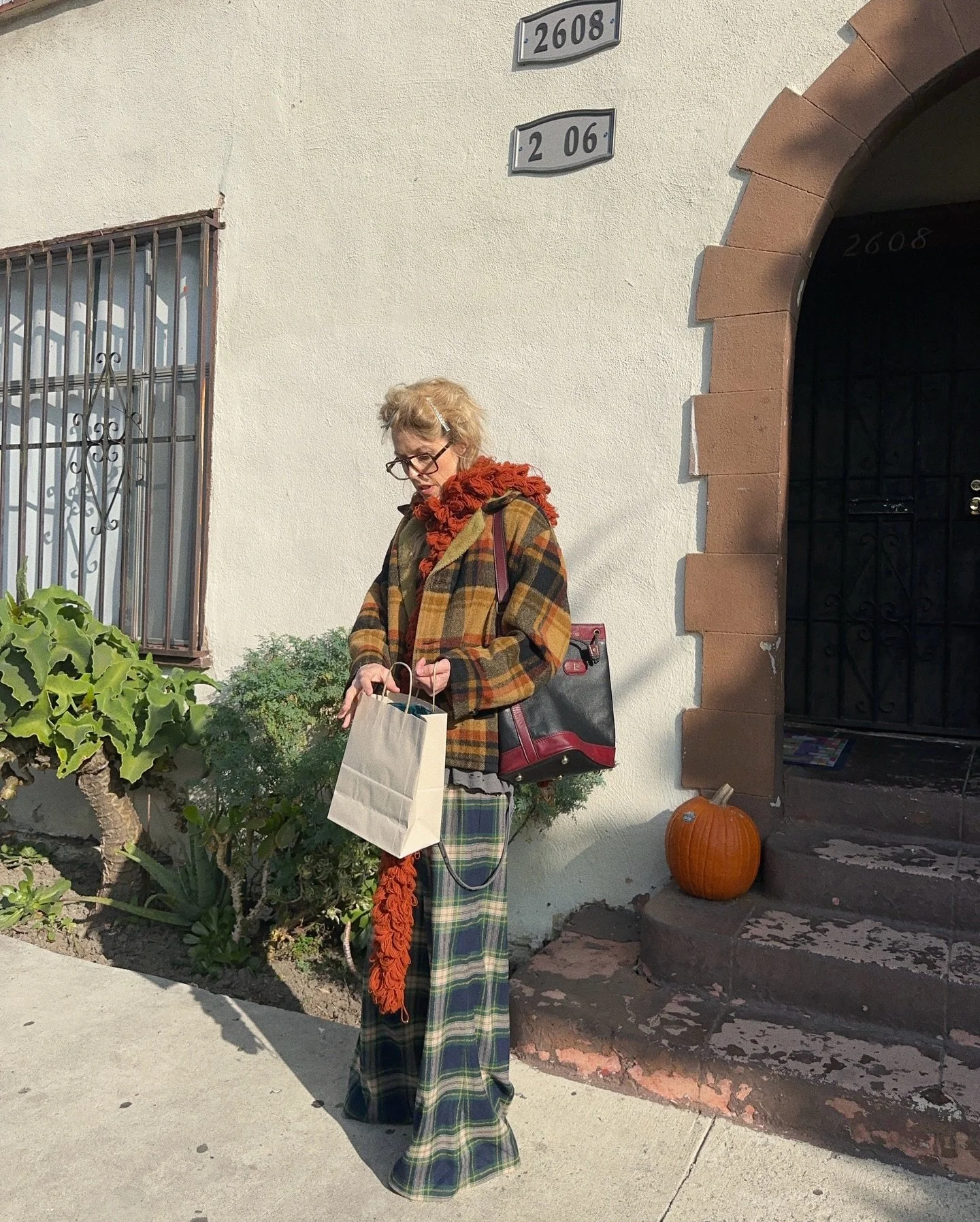 It might be time for some BRIDGET JONES magic✨a little undone, very LAYERED and exactly right.