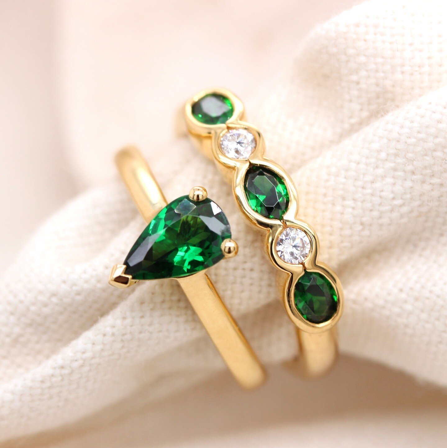 Pairing an engagement ring with a gemstone adds depth and character to your chosen piece of jewellery, over recent generations we have seen a surge in popularity amongst gemstone rings due to their equally charming and impressionable appearance!⁠
.⁠
