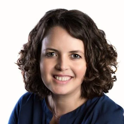 Beth Knight Headshot.jpg