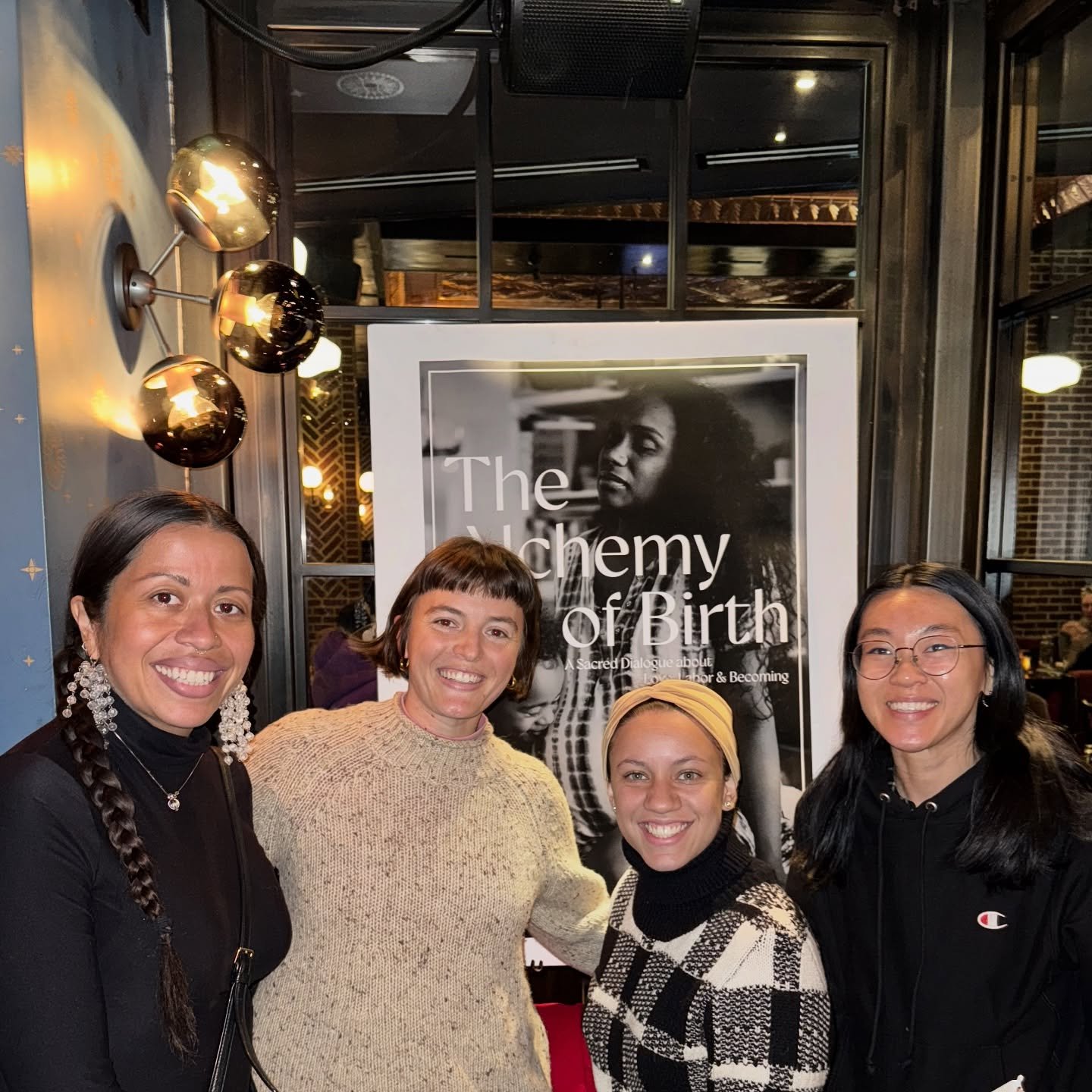 A few of our doula members attended the screening of award winning Birth from the Earth documentary by @nubiaearthmartin on 11.11 💚 such an empowering evening! 

#alchemyofbirth #reproductiverights #nycdoulas #nycdoulacollective
