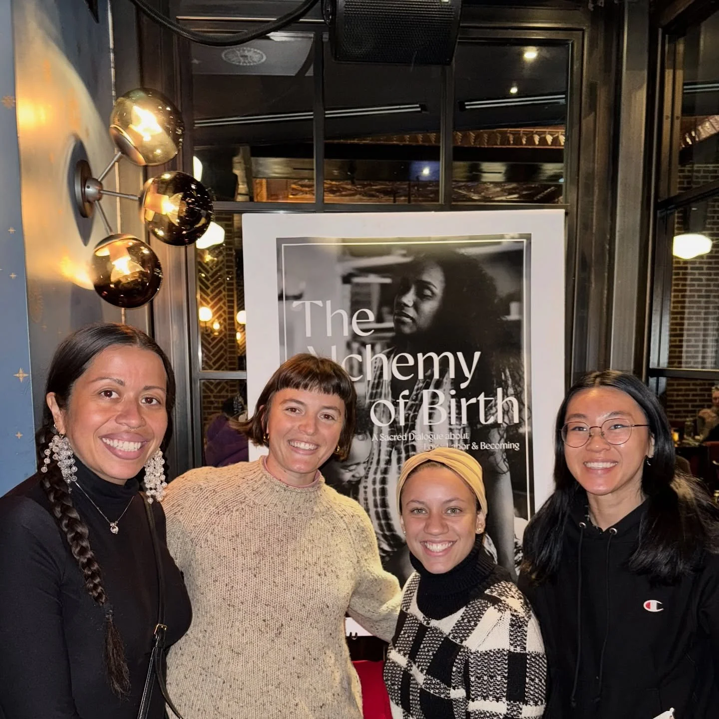 A few of our doula members attended the screening of award winning Birth from the Earth documentary by @nubiaearthmartin on 11.11 💚 such an empowering evening! 

#alchemyofbirth #reproductiverights #nycdoulas #nycdoulacollective