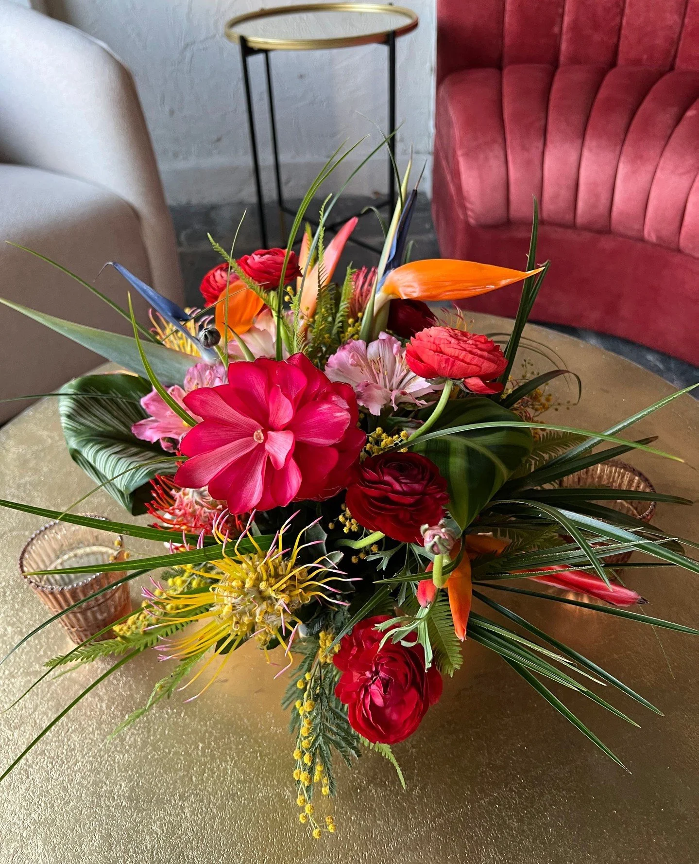 When the flowers match the couch, you know it&rsquo;s going to be a good day! Birds of paradise, meet velvet lounge 🌺🌿 so vibey.⁠
⁠
#brightblooms #neworleans #nola #neworleansflorist #nolaflorist  #neworleansevents #nolaevents #florist #floristofin