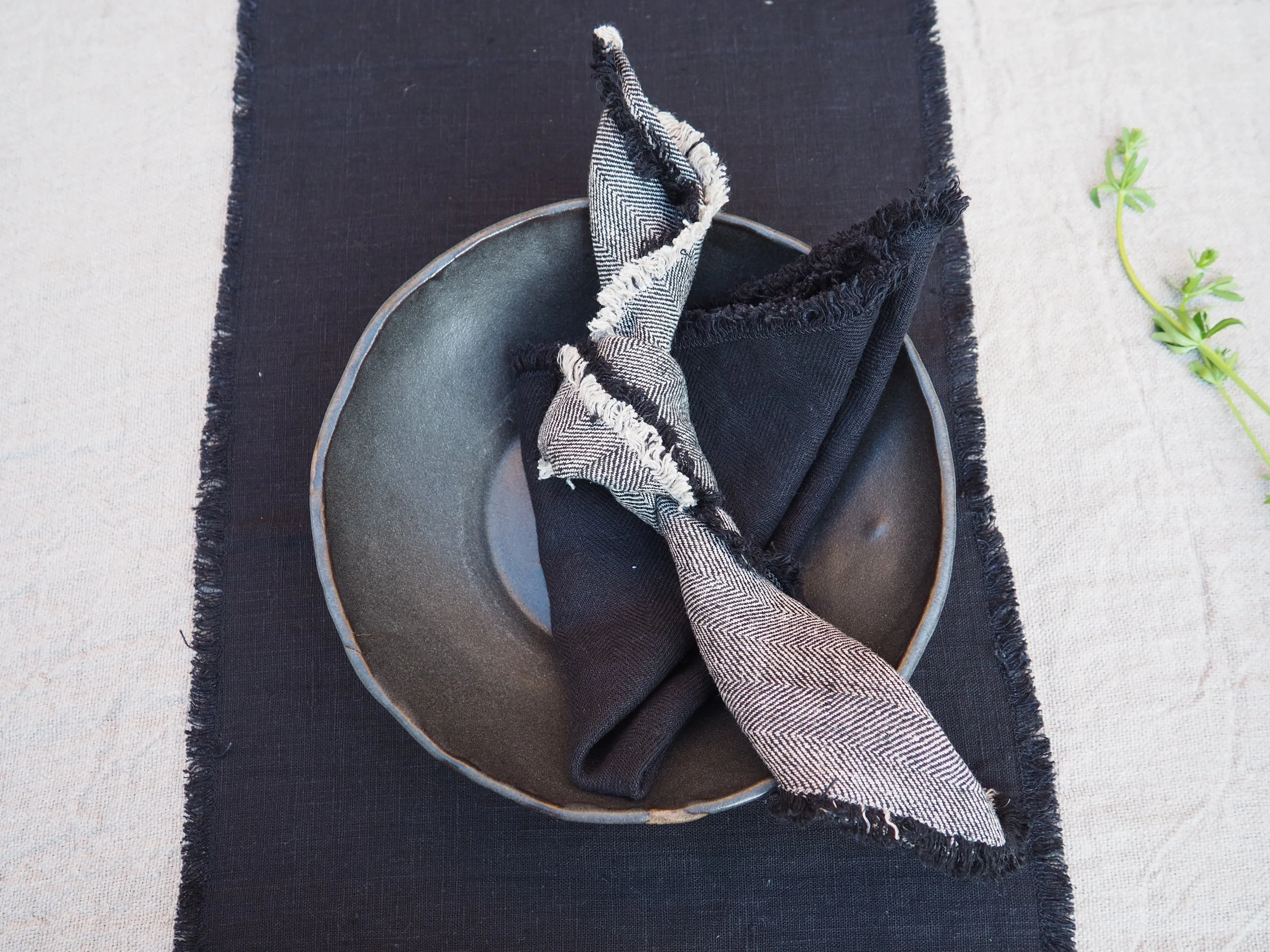 Chloe table runner fringed