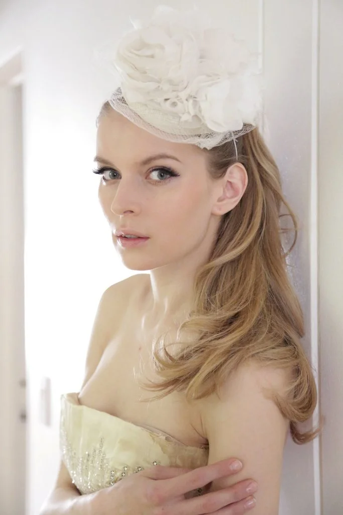 Bed of Roses Pill Box Hat