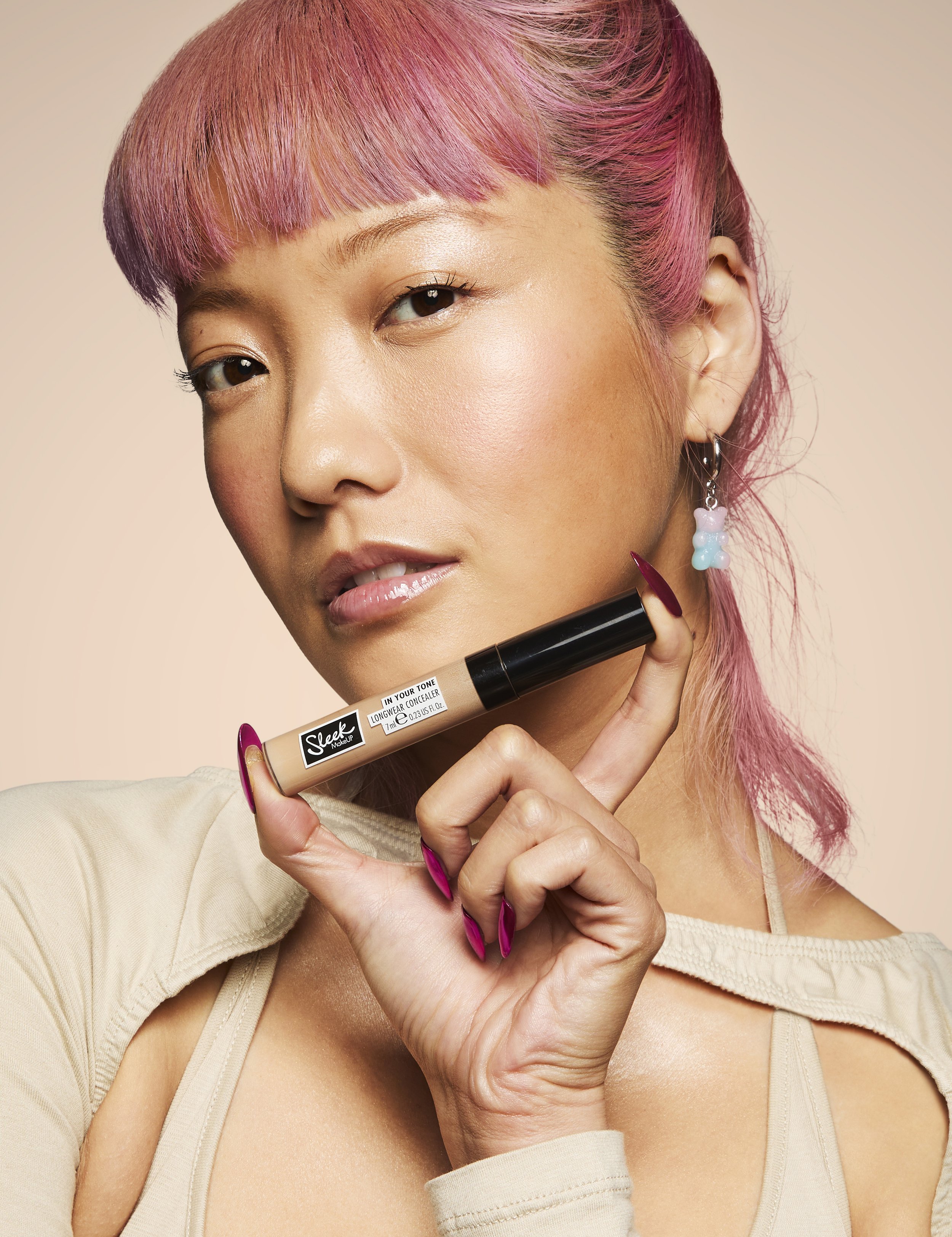 4AD_SHOT_174_SKINIFICATION_SLEEK_GLOBAL_DIGITAL_AUDIT_SEPTEMBER4069_MAINV1C_9x16_V1 copy 2.jpg