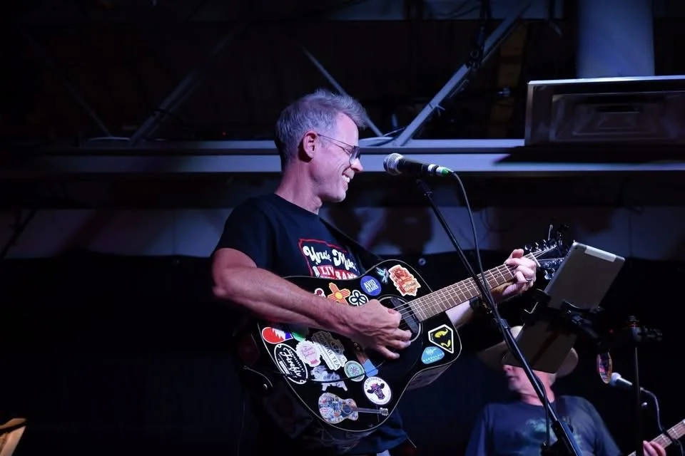 Unearth a Story: Summer Reading Program Concert with Andy Mason!