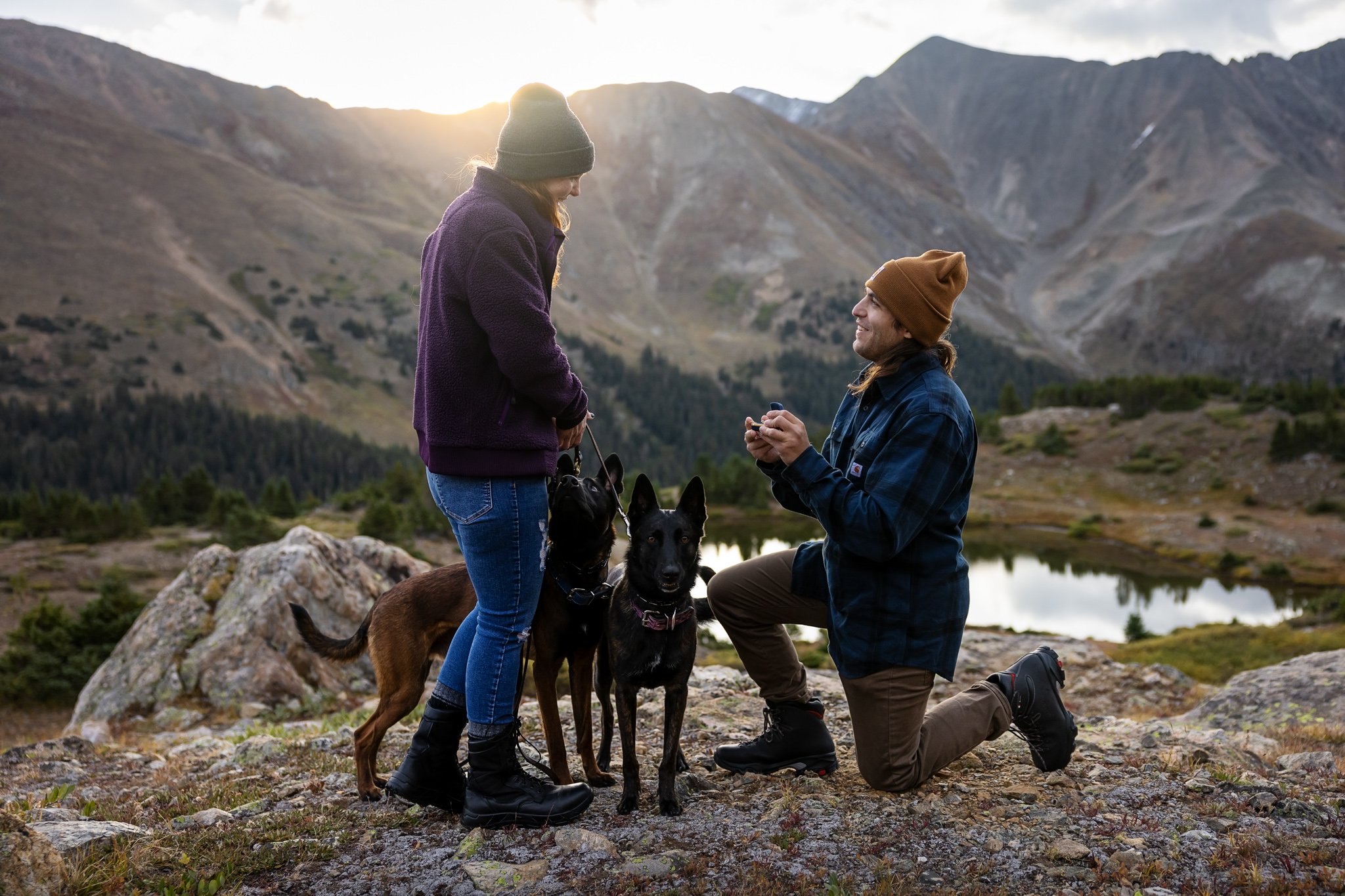 Mountain_fall_proposal_photos_with_dogs_-10.jpg