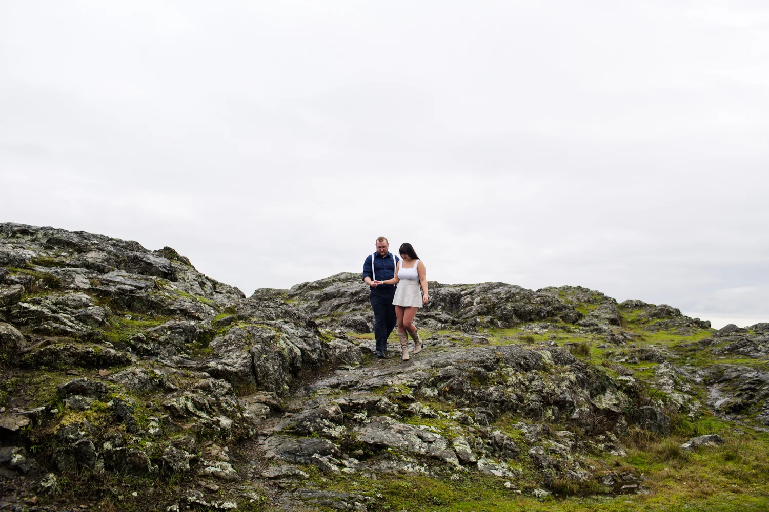 neck-point-vancouver-island-engagement-27.jpg