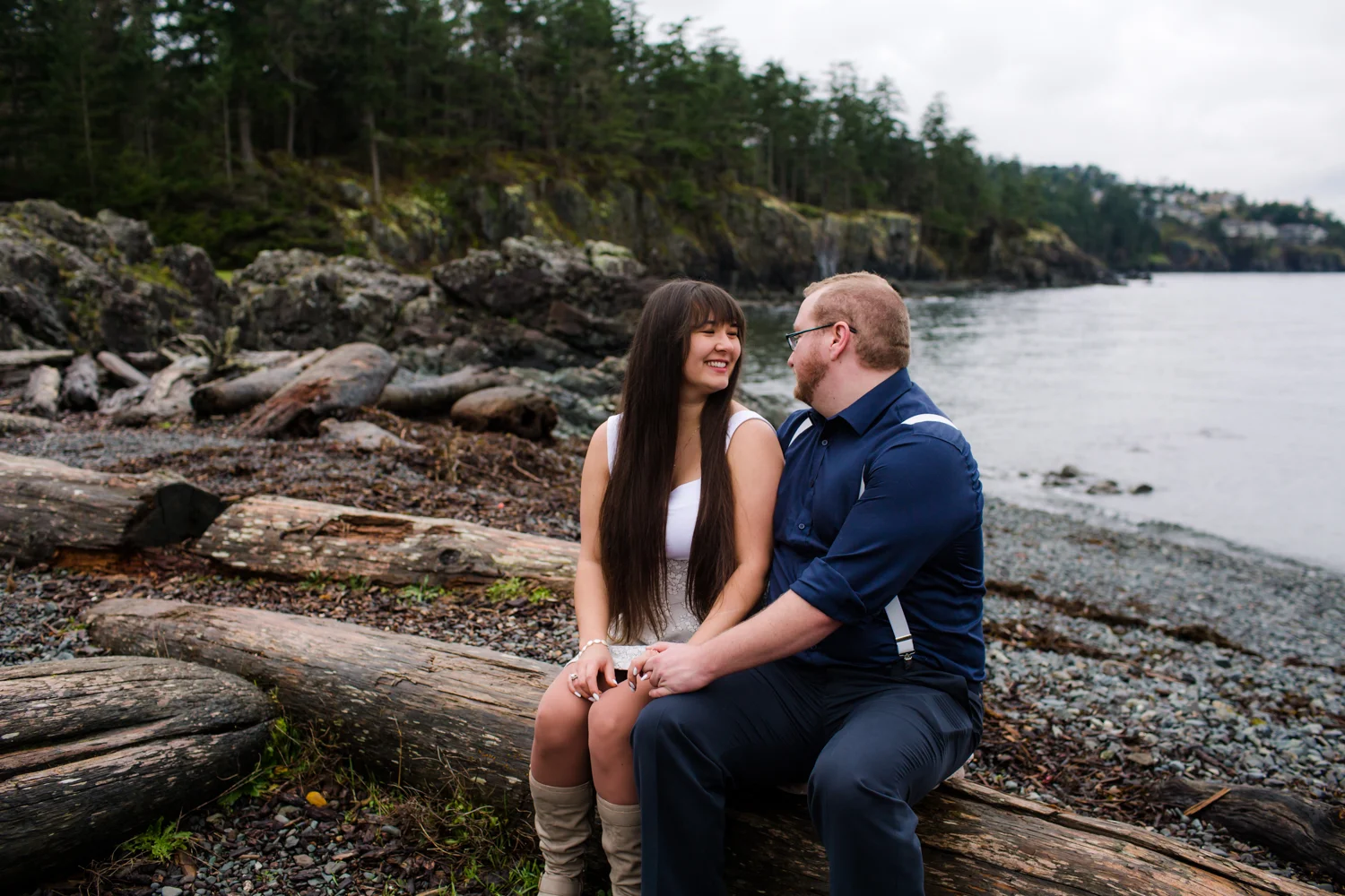 neck-point-vancouver-island-engagement-36.jpg