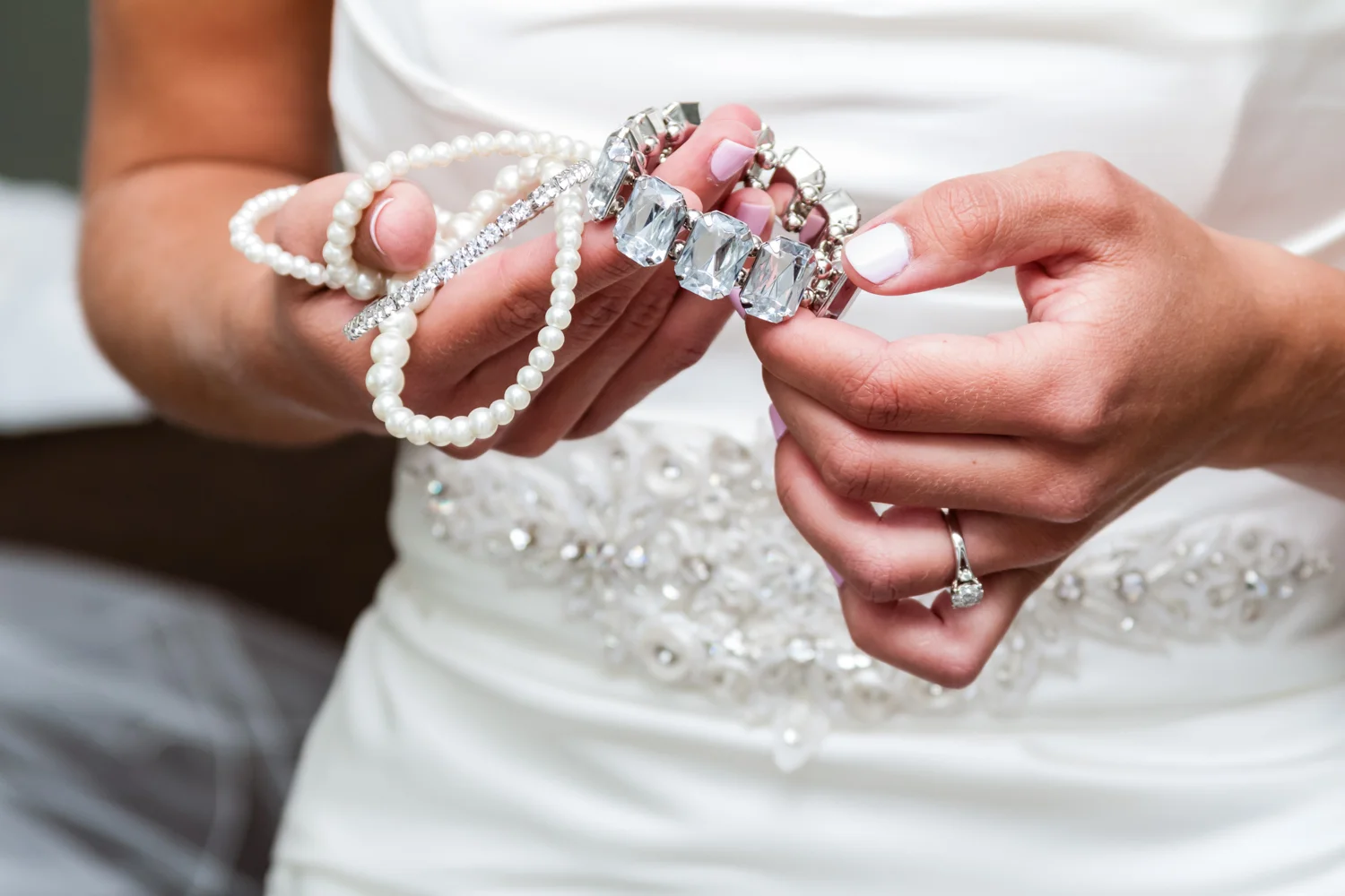 Tips for Brides: Getting Ready Photos