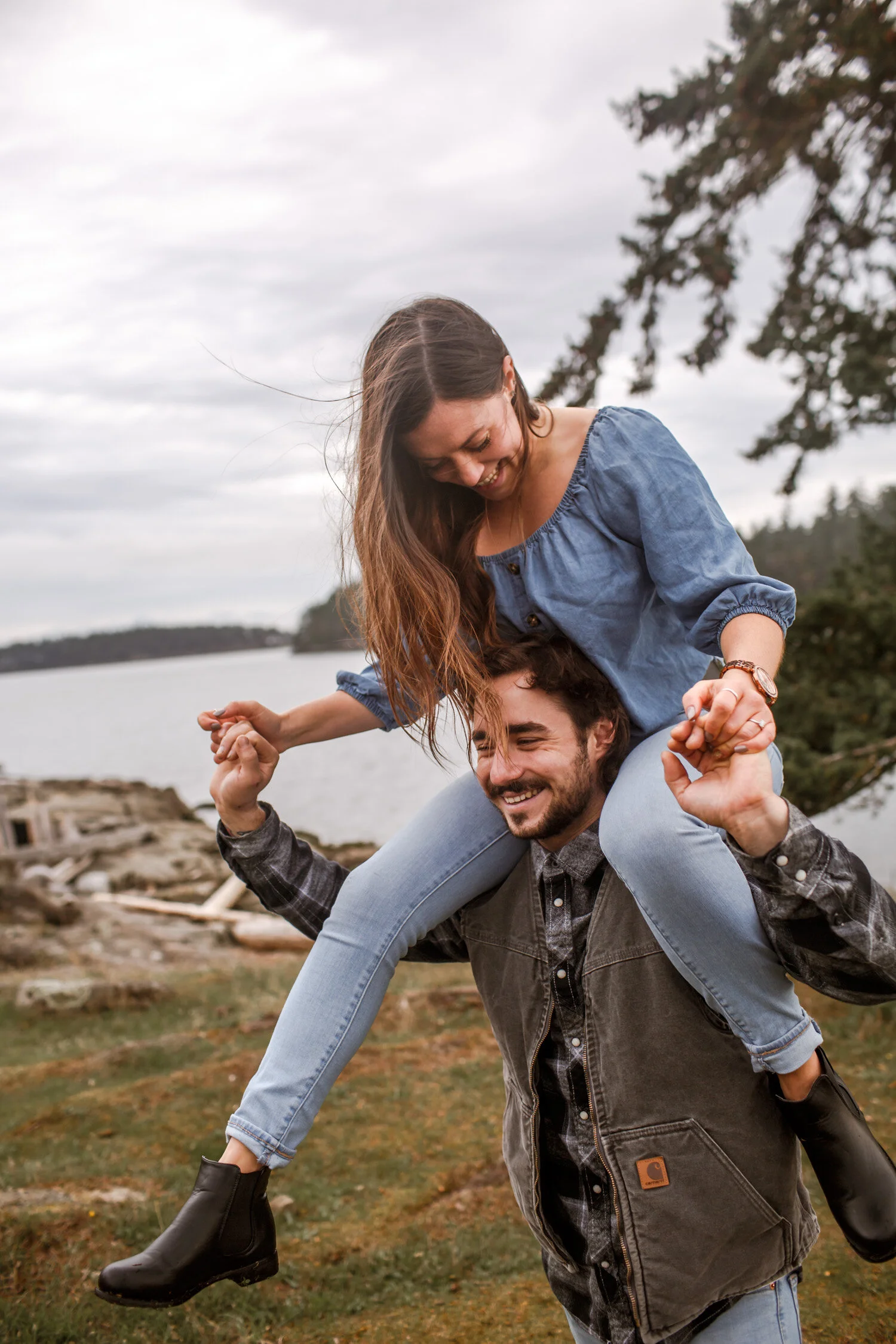 adventureous_westcoast_engagement.jpg