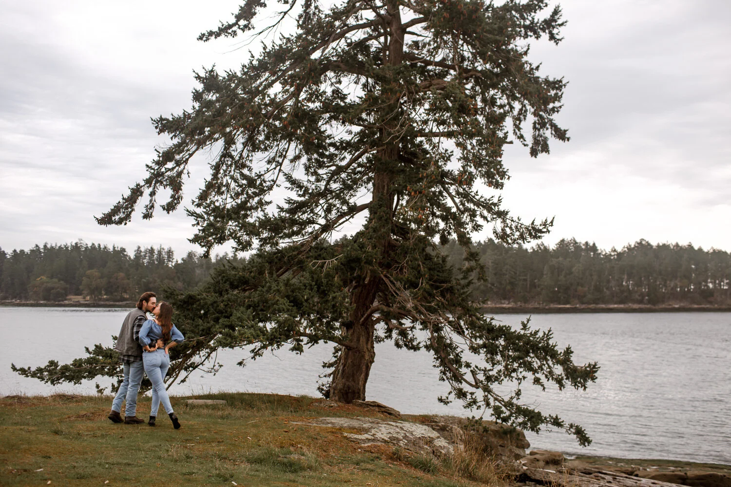 gabriola_island_engagement.jpg
