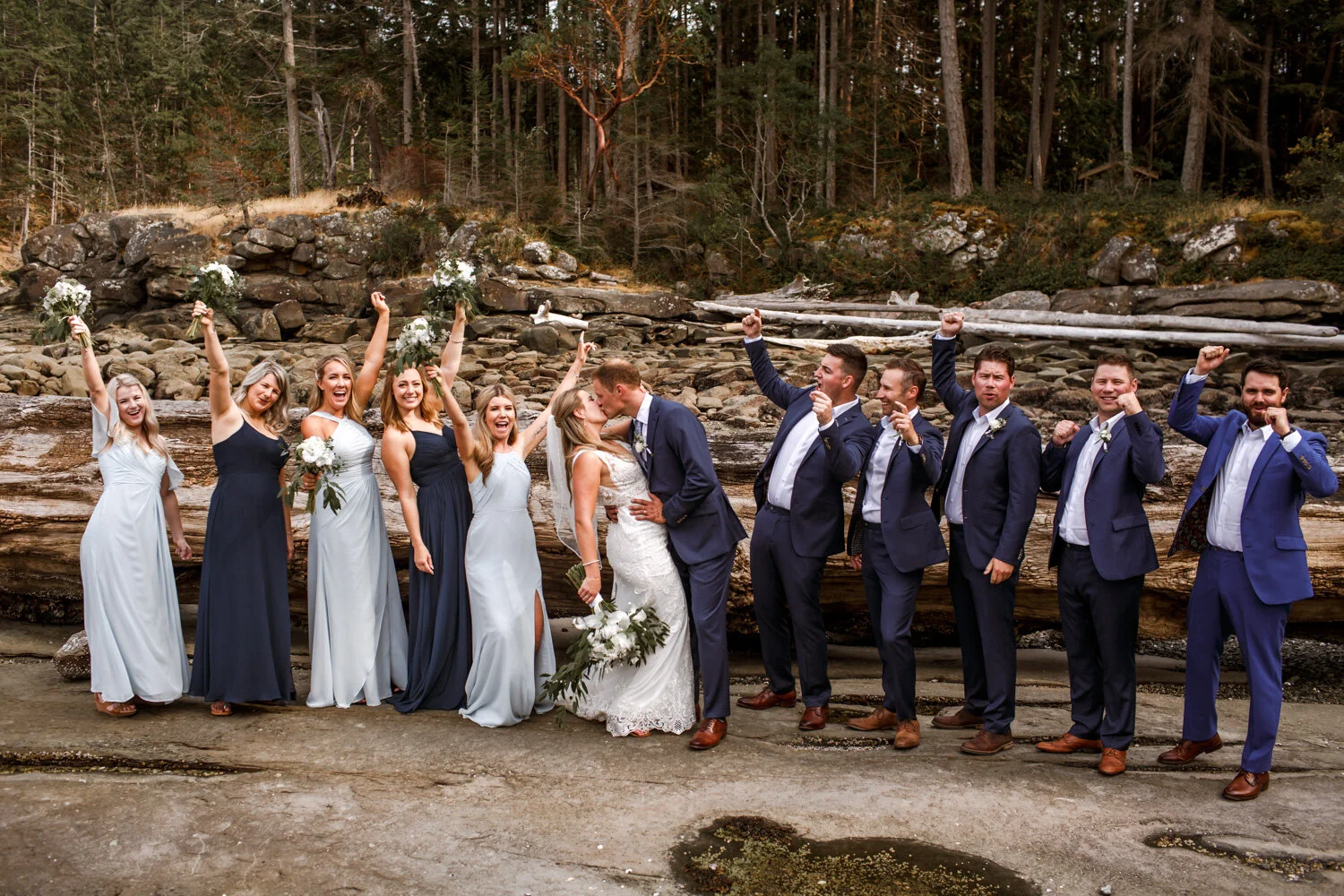 gabriola-island-dragons-lodge-wedding-4.jpg