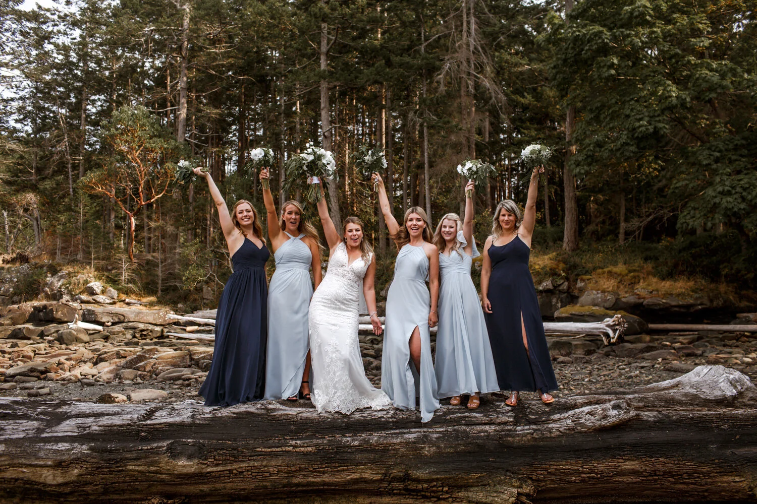 gabriola-island-dragons-lodge-wedding-6.jpg