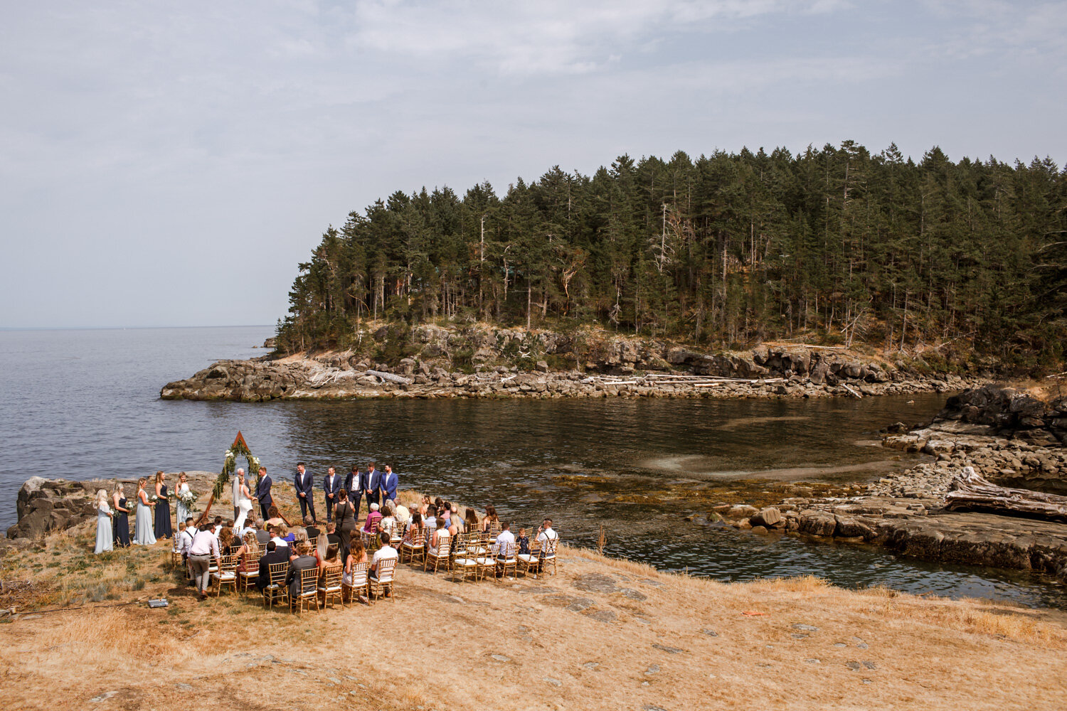 gabriola-island-dragons-lodge-wedding.jpg