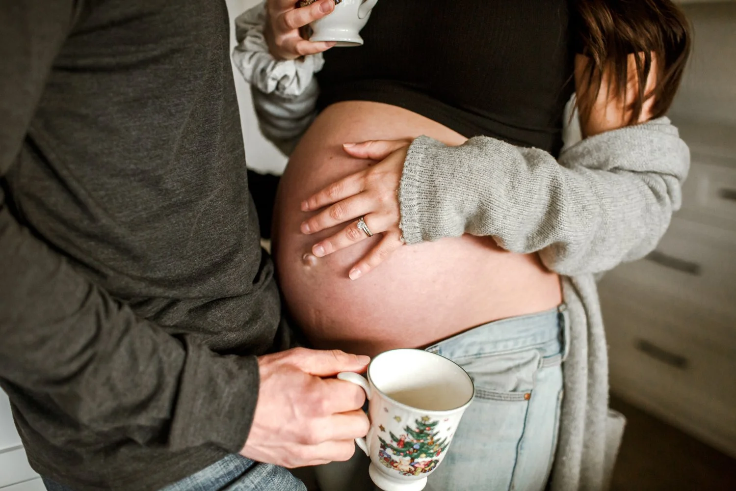 cozy-inhome-christmas-maternity-3.jpg