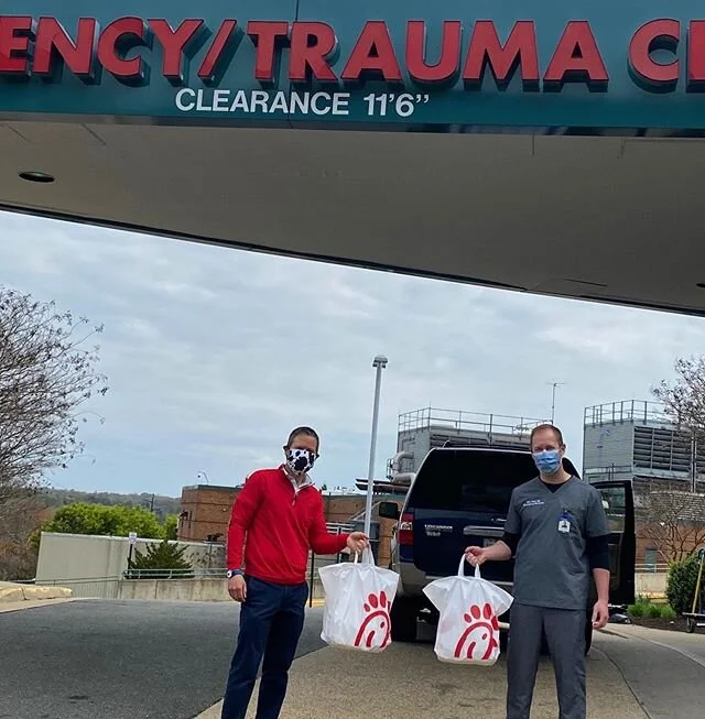 A couple of days ago we were able to feed lunch to the ER staff at Mary Washington Hospital‼️Thank you Dr. Tosh and the ER staff for all you are doing🙌🏼 We appreciate you so much&hearts;️