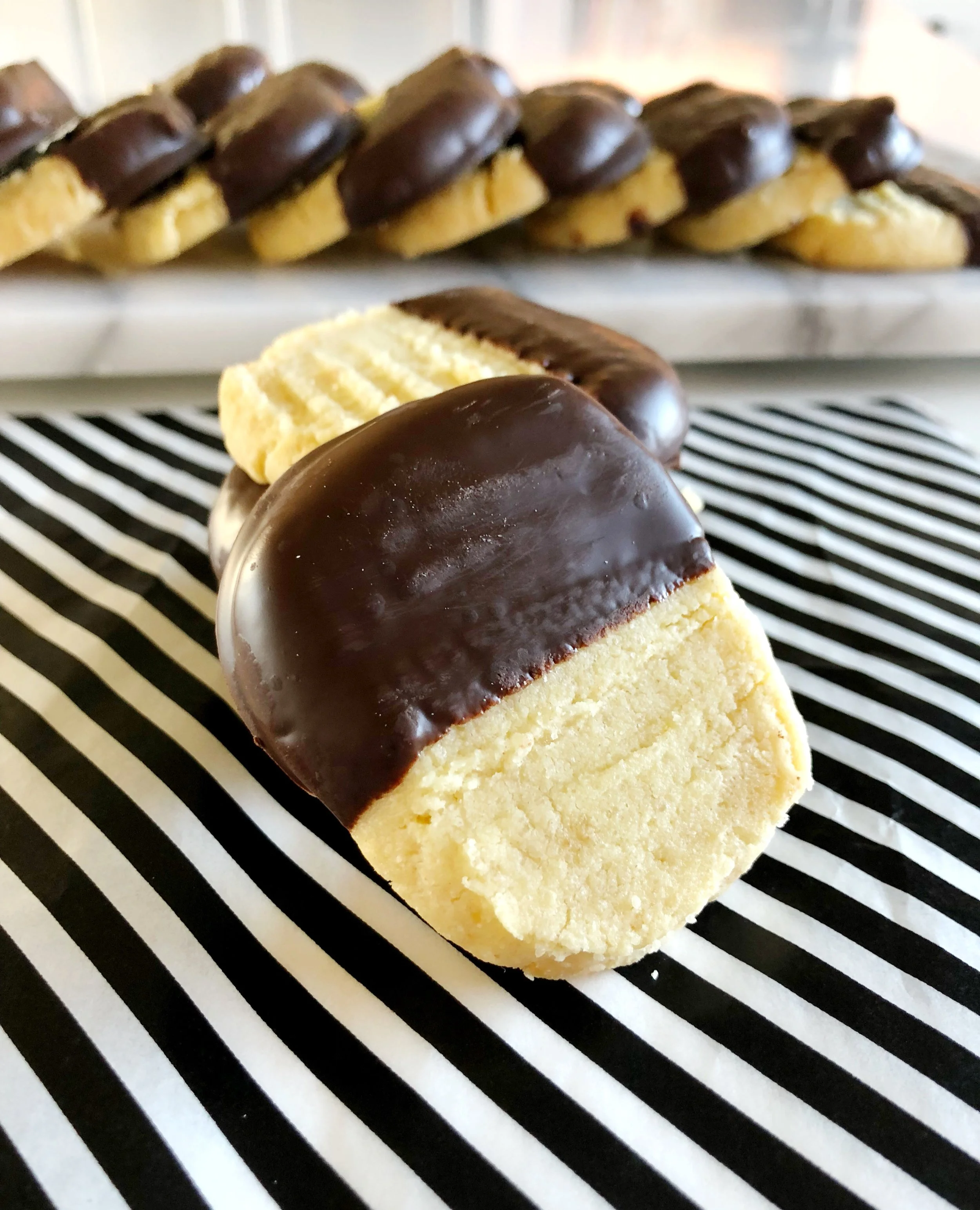 Dark Chocolate and Orange Shortbread Cookies