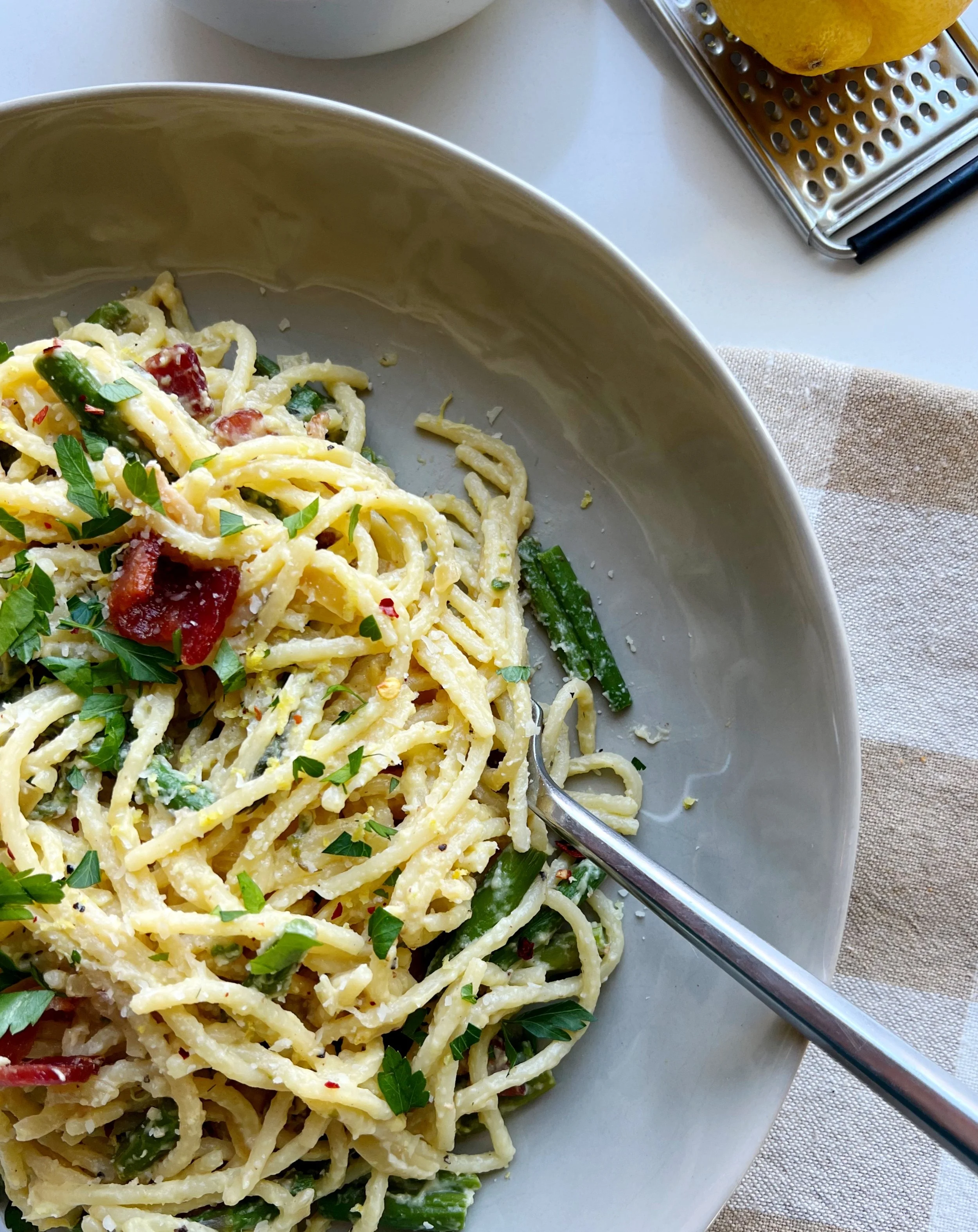 Spaghetti Carbonara with Asparagus
