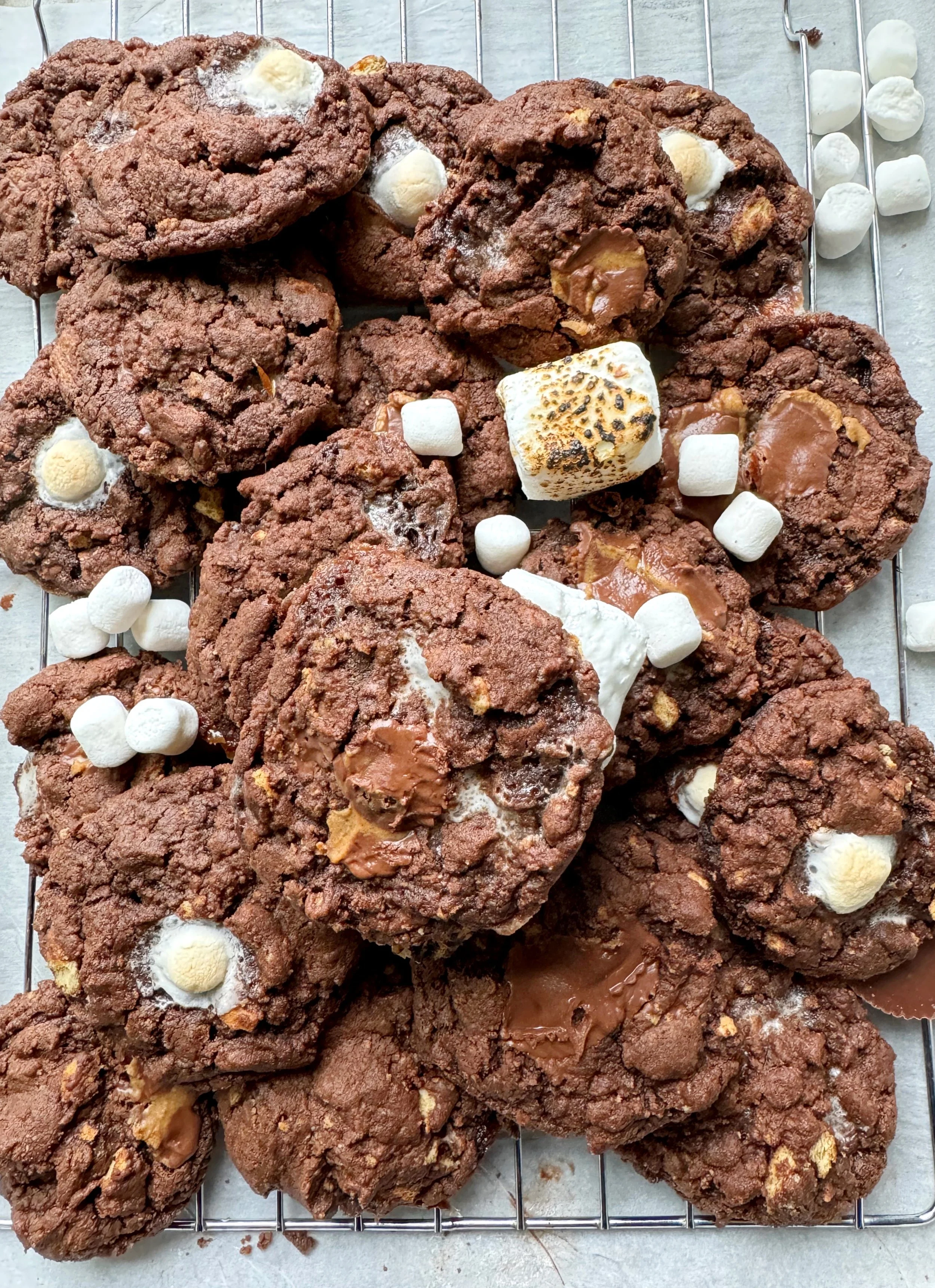 Chocolate Peanut Butter S'mores Cookies