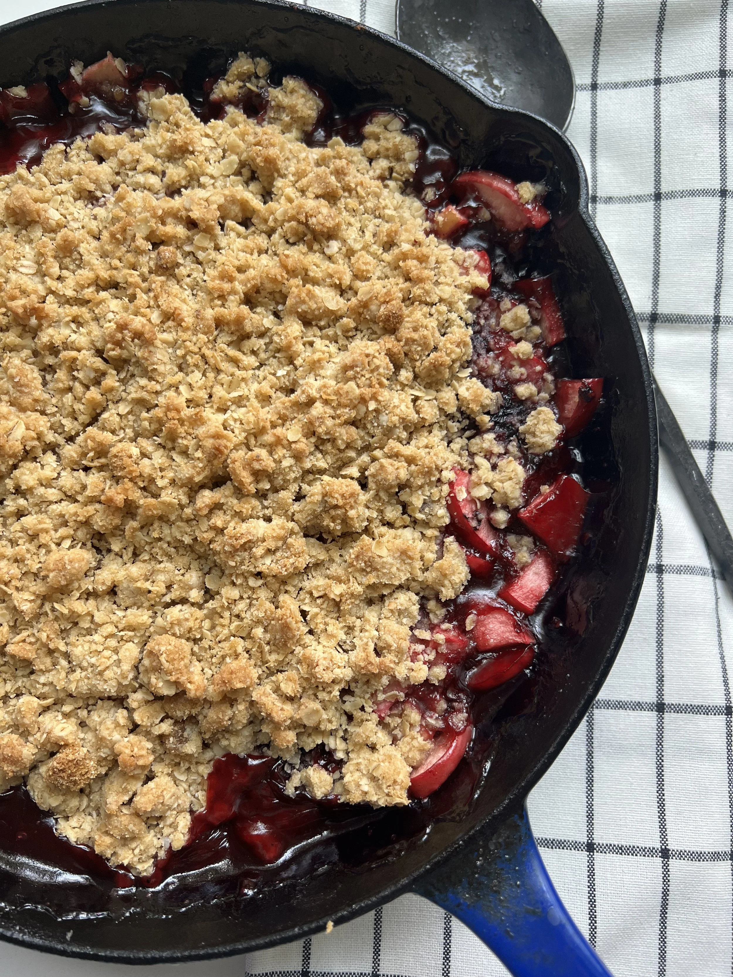 Apple Blackberry Crisp