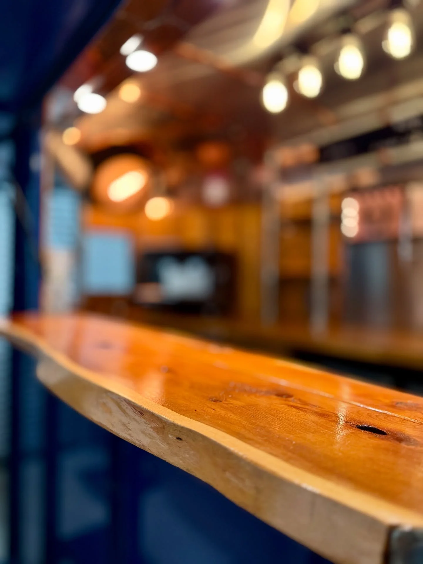 Mid summer season glow up for our horse box bar, check out those bar tops! 😍😍😍 

#barhire #mobilebar #mobilebartendingservice #mobilebars #mobilebartender #cumbrialife #thelakes #lakedistrictuk #liveedgewood #glowup