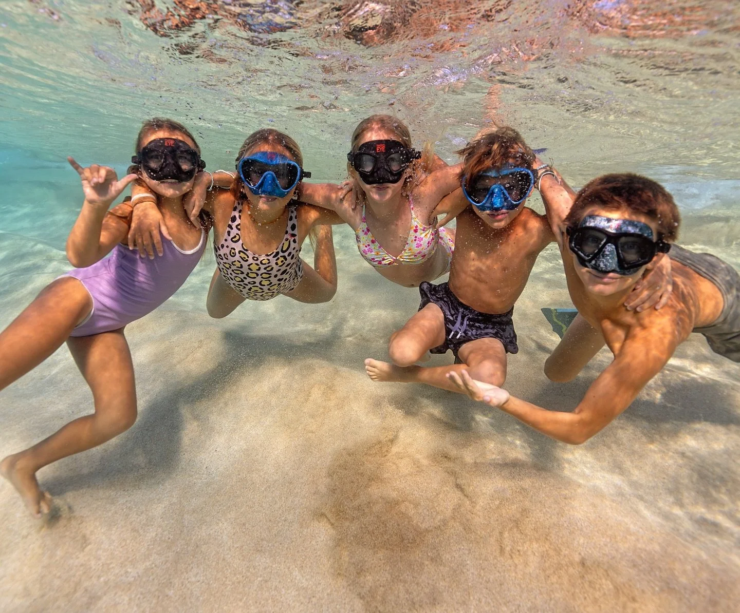 Sunday fun days with this happy crew!

📷 Jeff Hornbaker @jeffthirdeye 

#kids #fun #underwater #fundays #sundayvibe #summervibes #breathhold #divemask #swimgoggles #waterpeople #oceanpeople #thirdeyegear #thirdeyeworld #thirdeyeworldexperience #jeff