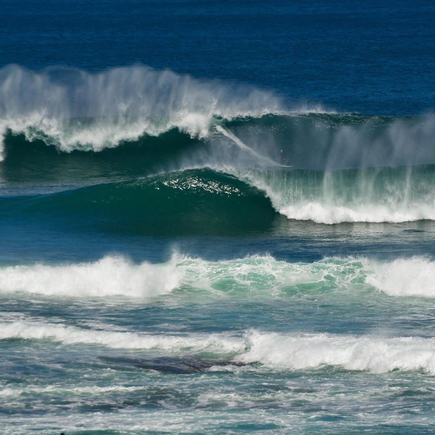 o f f - s h o r e winds and huge swells. Peeling waves and barrels. Bunuru season Feb - March #pumping #wavewatching #breakingwaves #mainbreak #aboriginalseasons⁠
.⁠
.⁠
. 📷 @margaret_river_exposed_tours 🌀⁠
.⁠
.⁠
.⁠
#perth #perthglamping #glampingpe