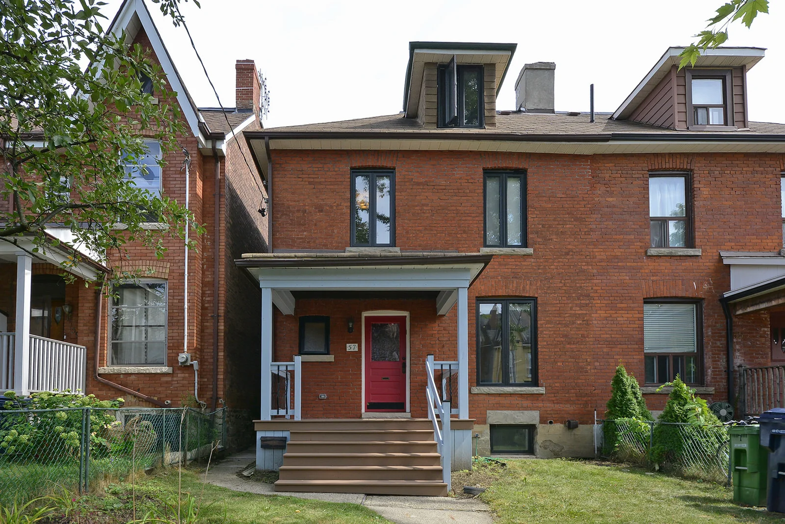 57 Montrose