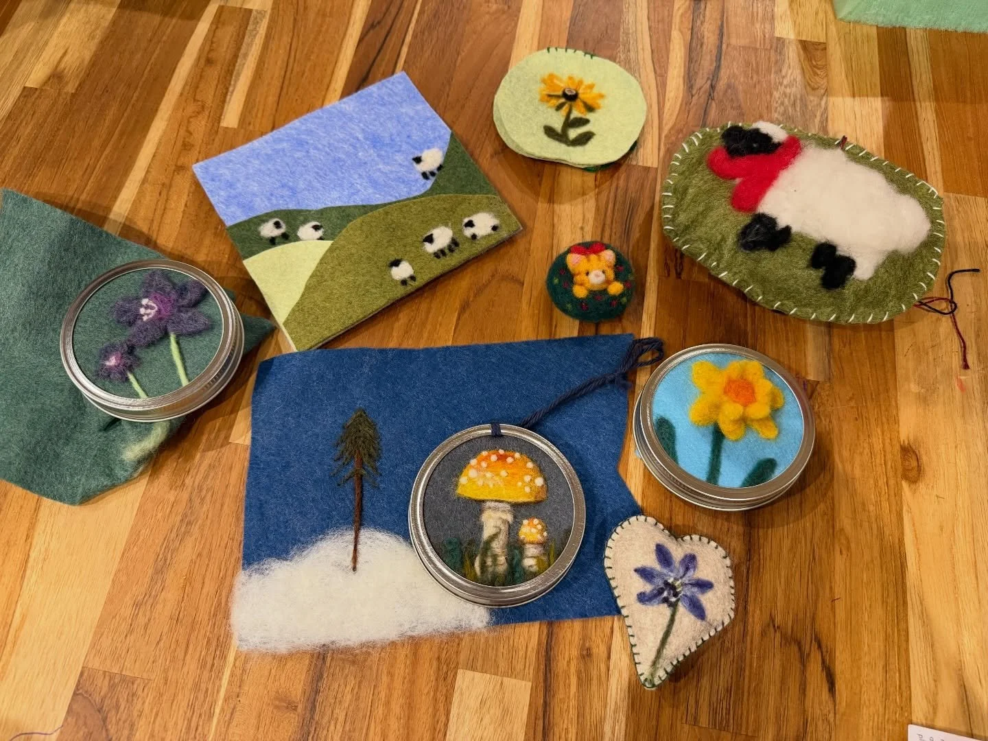 Such a fun needle felted ornament class at Verona Maker Space! How amazing are these!?! And most makers were brand new to the craft too! 

I hope to run more Crafting Together classes here in the future, stay tuned for more dates! What would people l