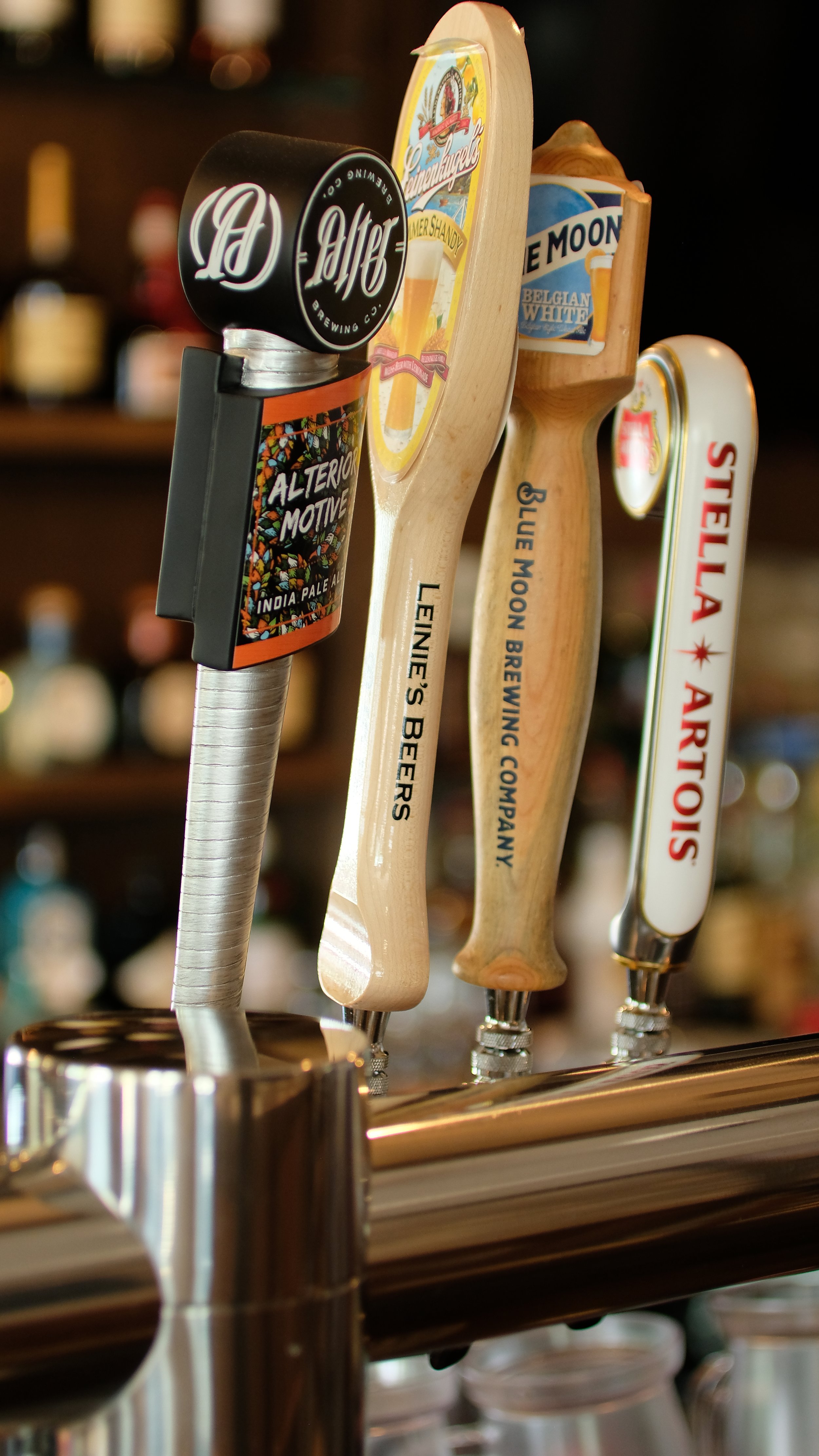 Mrs. T's Pizza & Pub