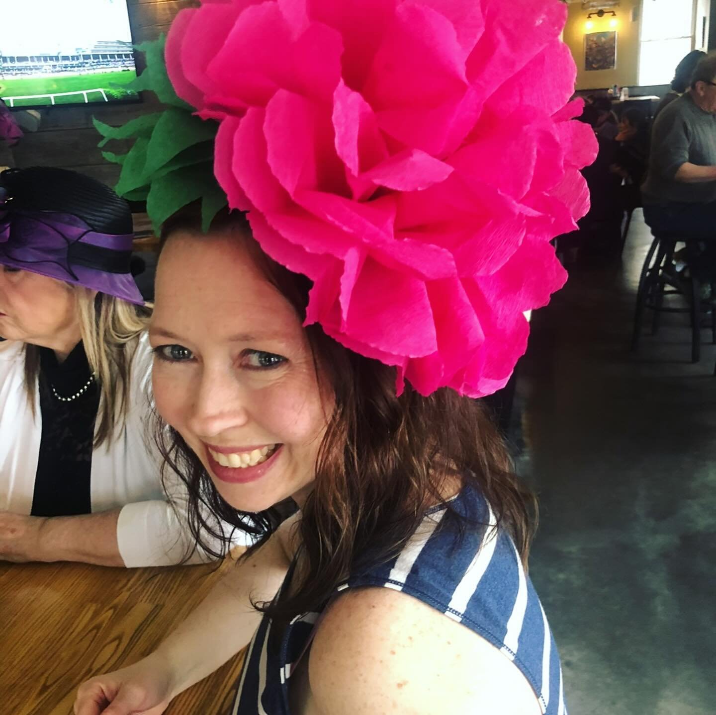 DERBY DAY is this Saturday and we are ready! Grab your best hat and join us for Mint Juleps, Live Music and 2 minutes of hootin&rsquo; and hollerin&rsquo;. 🐎 Tour the town and don&rsquo;t miss @ivymanorinn (shown in 📸) and @learyslandingbarharbor ?