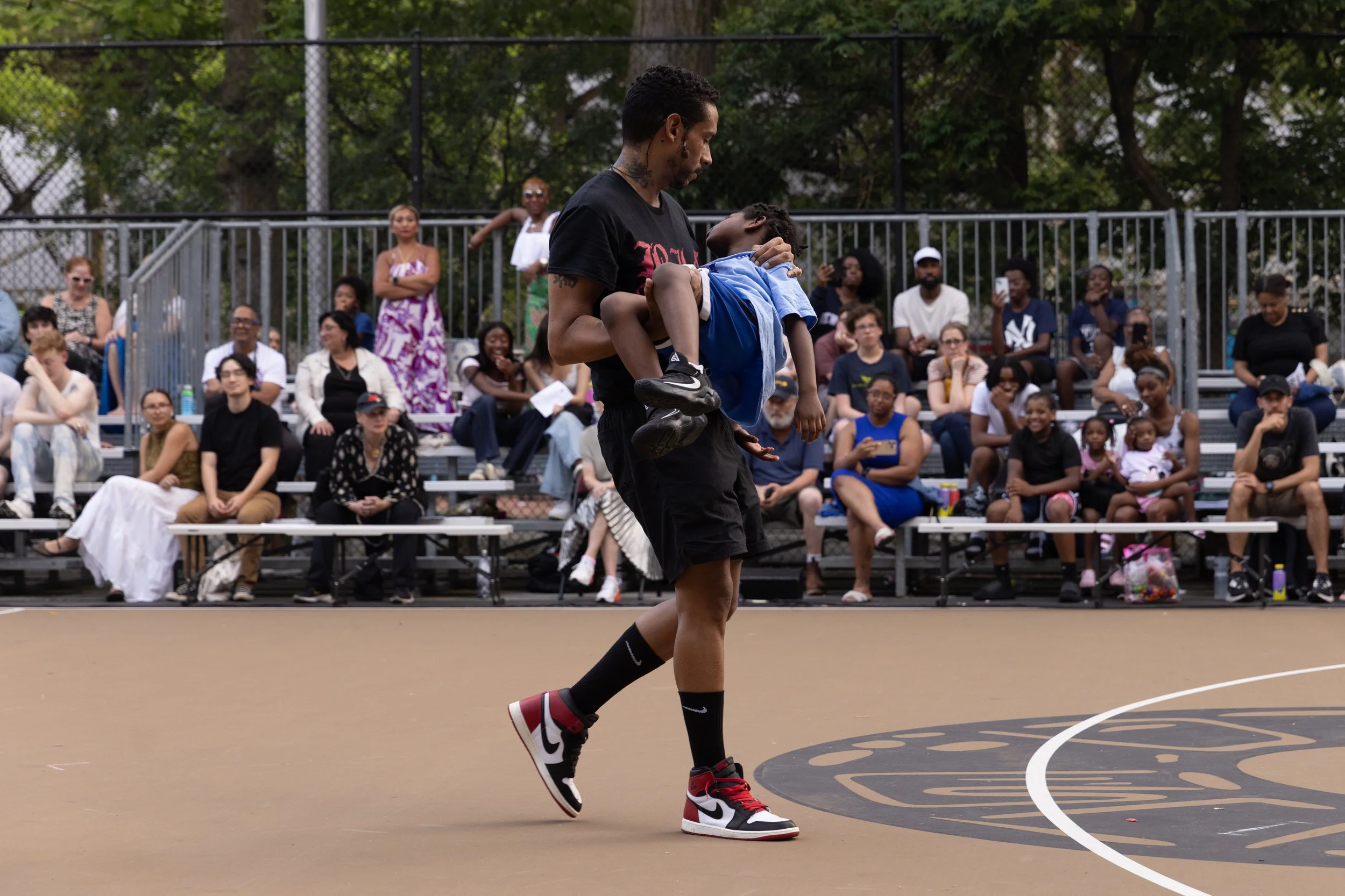 bounce_a_basketball_opera_2025-7193.jpg