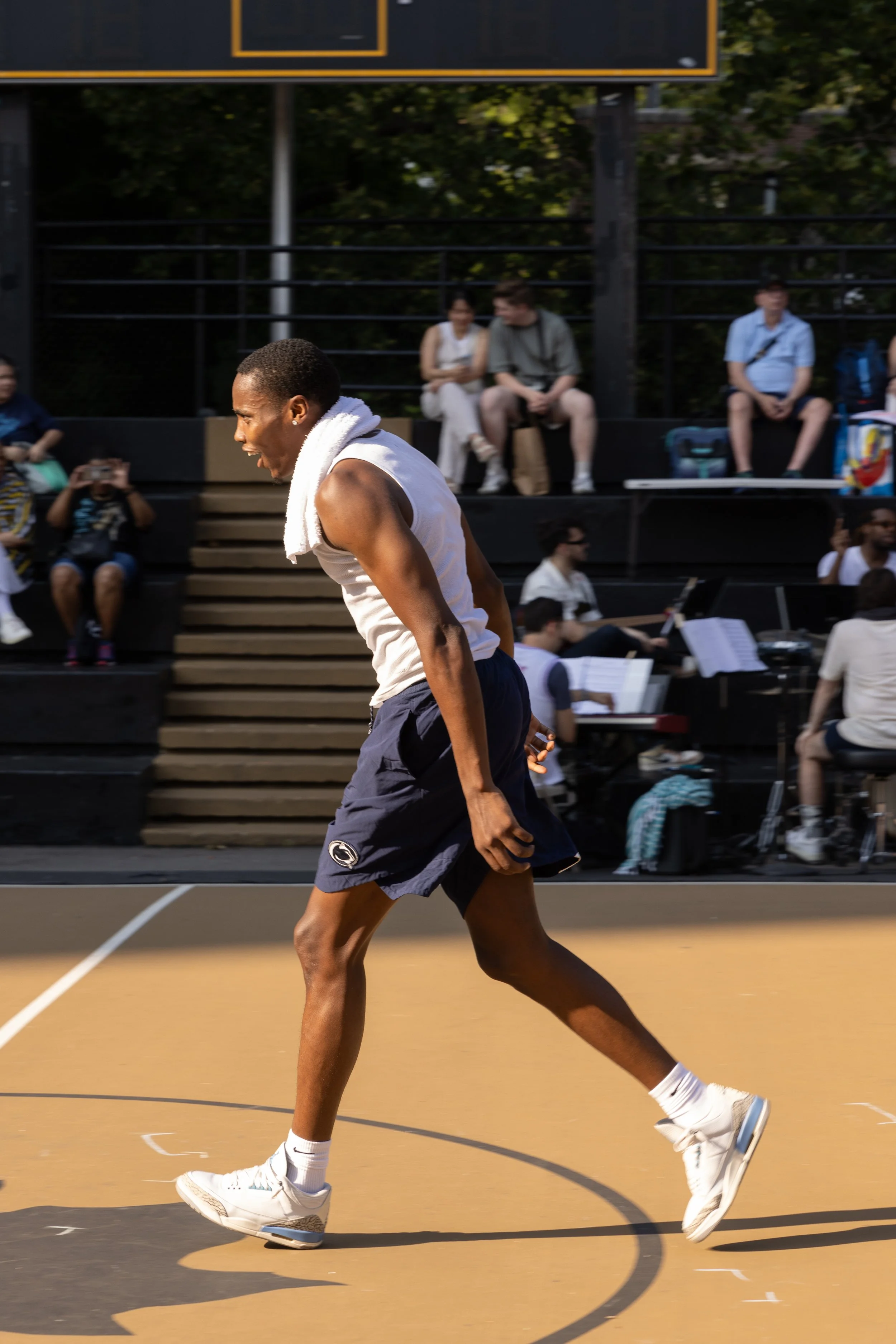bounce_a_basketball_opera_2025-6613.jpg