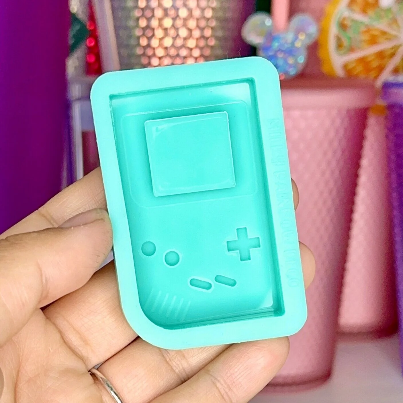 19D98ED3-4F33-4001-B097-747773B6CEC8