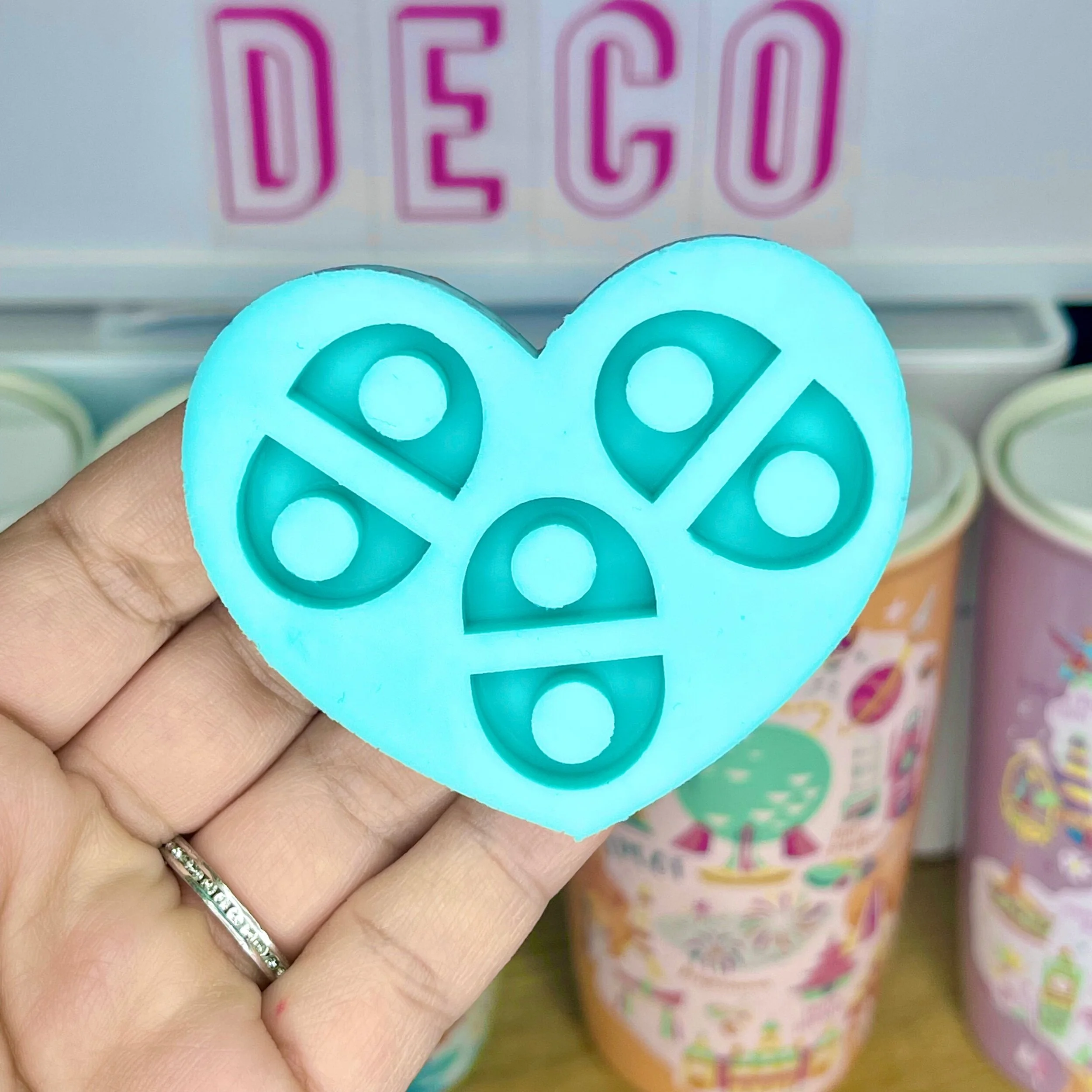 E005F86F-81F7-4094-A182-FFF4B0E6FA07