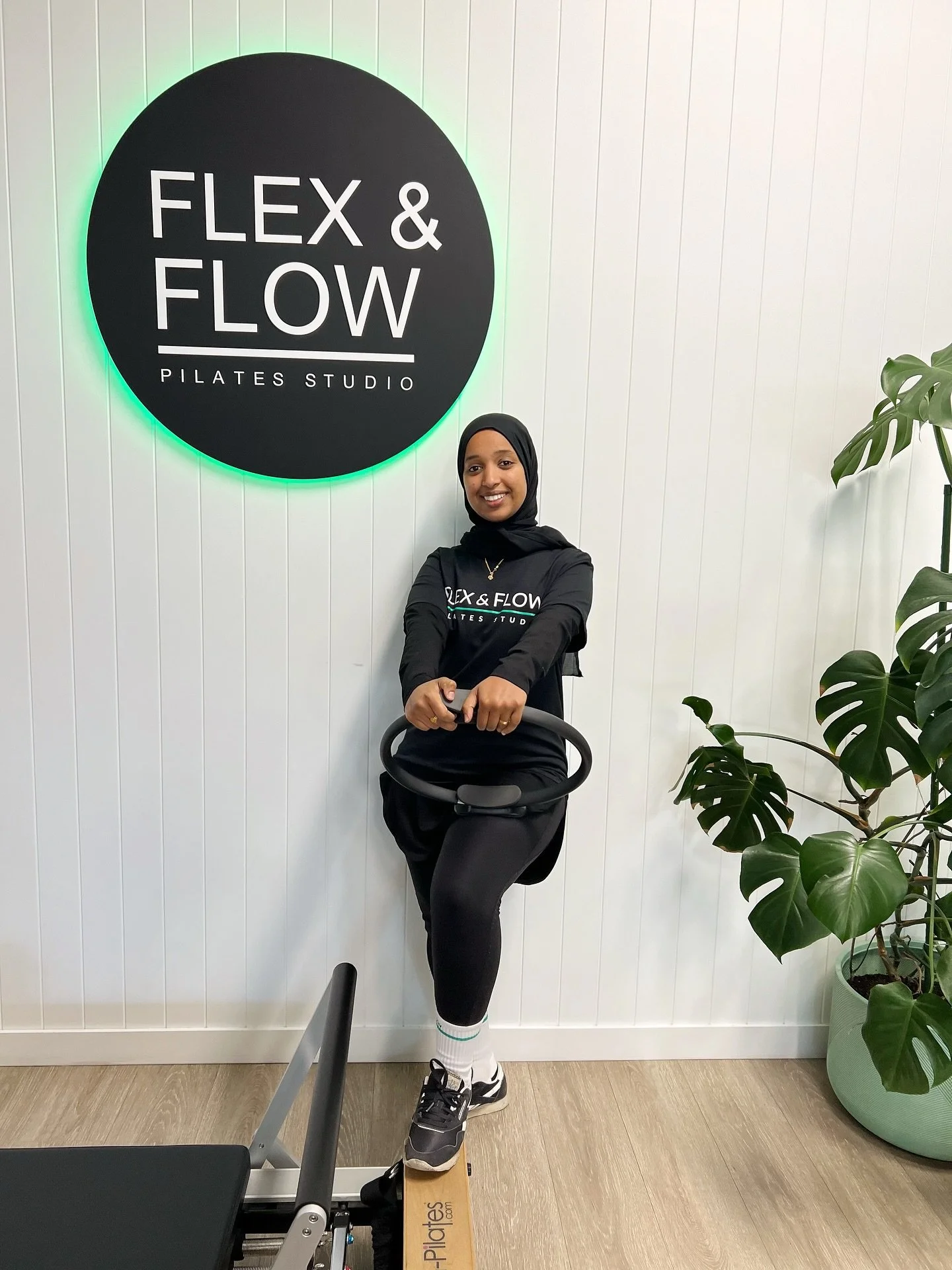 MERIAM ๐ Another Flex & Flow love story! ๐ซถ๐ฝ#teamflexandflow ๐ฟ
Meriam first joined us as a member at Flex & Flow Pilates Studio – Point Cook in 2023, marking the beginning of her Pilates journey. Inspired by the strength, connection