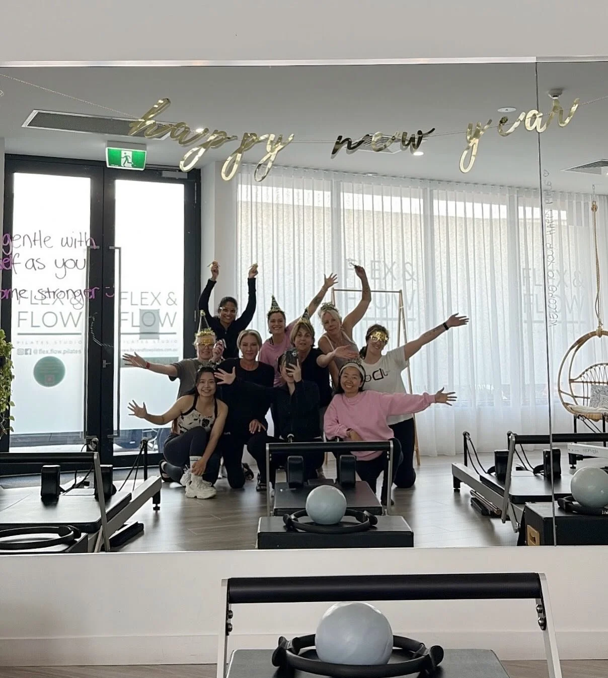 and that&rsquo;s a wrap for 2025! 🙌🏽🌿💚✨ ending the year with BIG energy at our final classes across all five Flex &amp; Flow studios 🤸🏽&zwj;♀️

thank you to every single one of you who FLEXed &amp; FLOWed with us in 2025 💚🤸🏾&zwj;♀️🥰

we&rsq