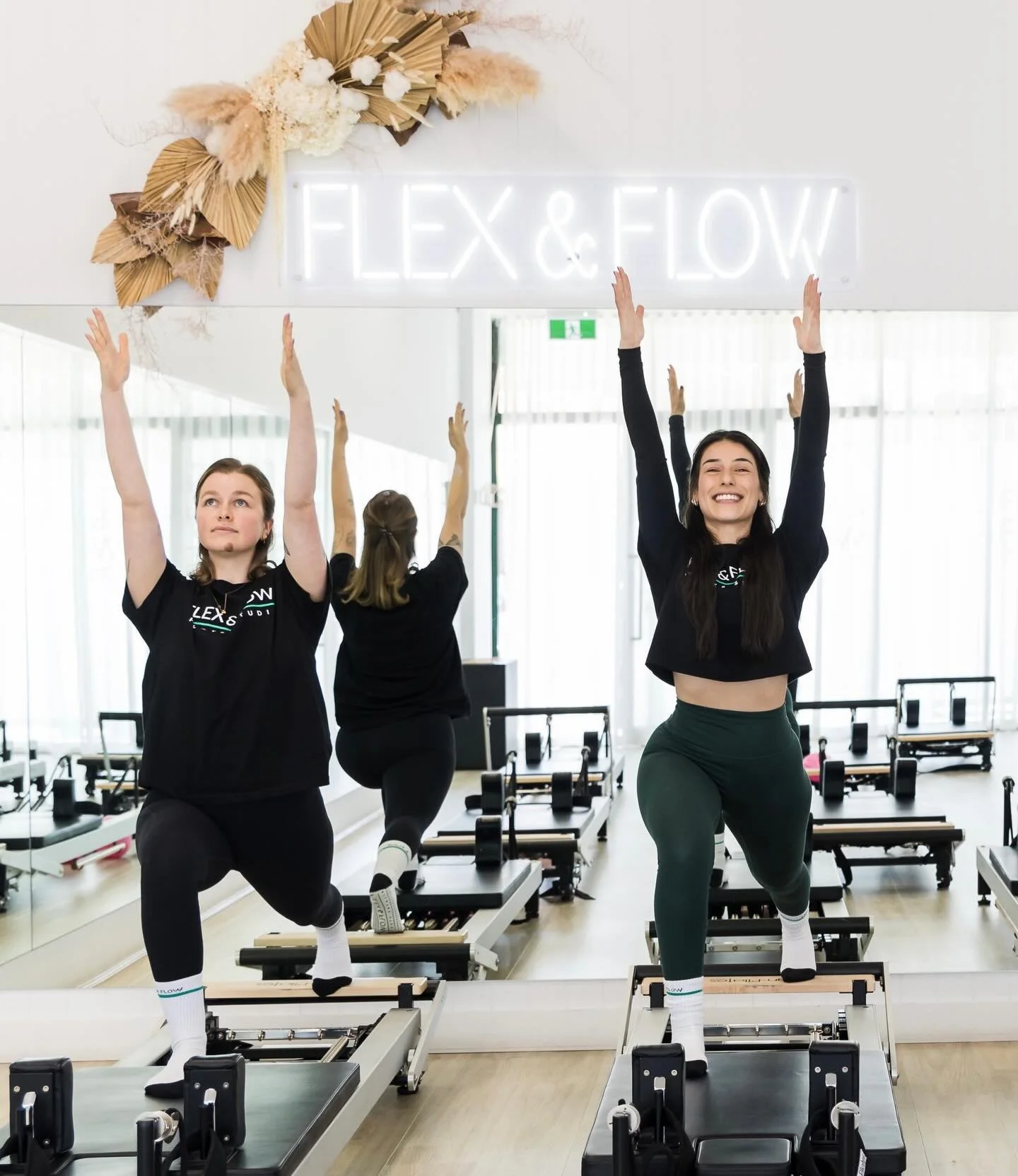 New year, same amazing classes 💕✨💚 2026 at Flex &amp; Flow officially kicks off this weekend 🤸🏽&zwj;♀️

Book your classes by downloading our Flex &amp; Flow Pilates App 📲🌿