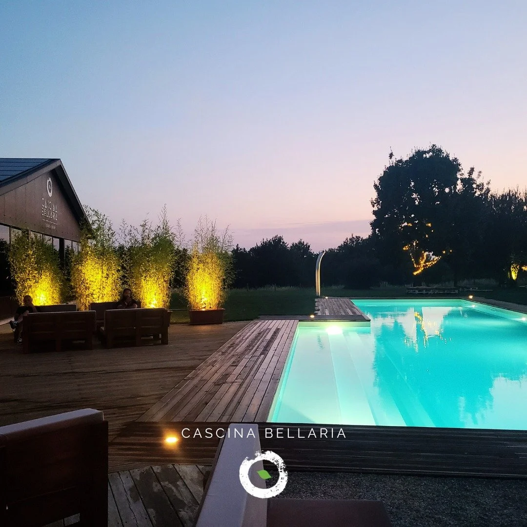 💦 RICORDI D'ESTATE&hellip;e di bagni al tramonto
Con l'arrivo dell'autunno tornano alla mente i momenti estivi passati godendosi un bel bagno o rilassandosi a bordo della nuovissima piscina che abbiamo inaugurato in Cascina quest'anno.
💦
Chiss&agra