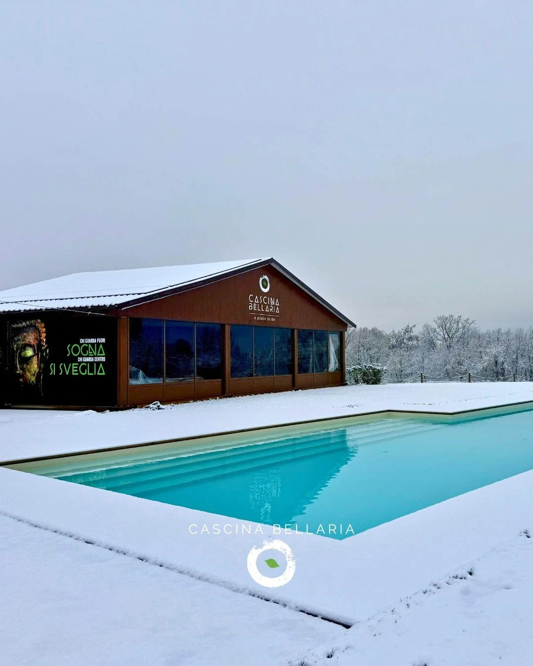 La neve &egrave; uno degli esempi di arte effimera naturale. Essa riesce a dare profondit&agrave; e senso del silenzio. Marted&igrave; 3 Febbraio &egrave; caduta su di noi e ci ha tenuto compagnia per una giornata ❄️🏡✨
.
.
.
.
.
.
.
.
.
.
#music #mu