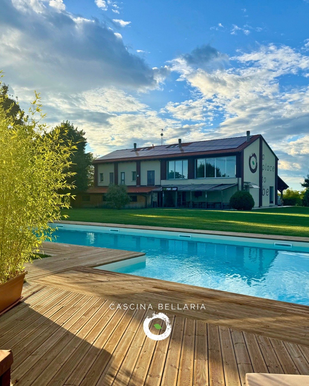 🌿✨ MAGGIO A CASCINA BELLARIA
Un mese di concerti, dj set, atmosfere uniche e serate da vivere.
A maggio vi aspettiamo con una line-up intensa e internazionale, tra post rock, elettronica sperimentale e selezioni musicali.

🔥 2 MAGGIO - Concerto liv