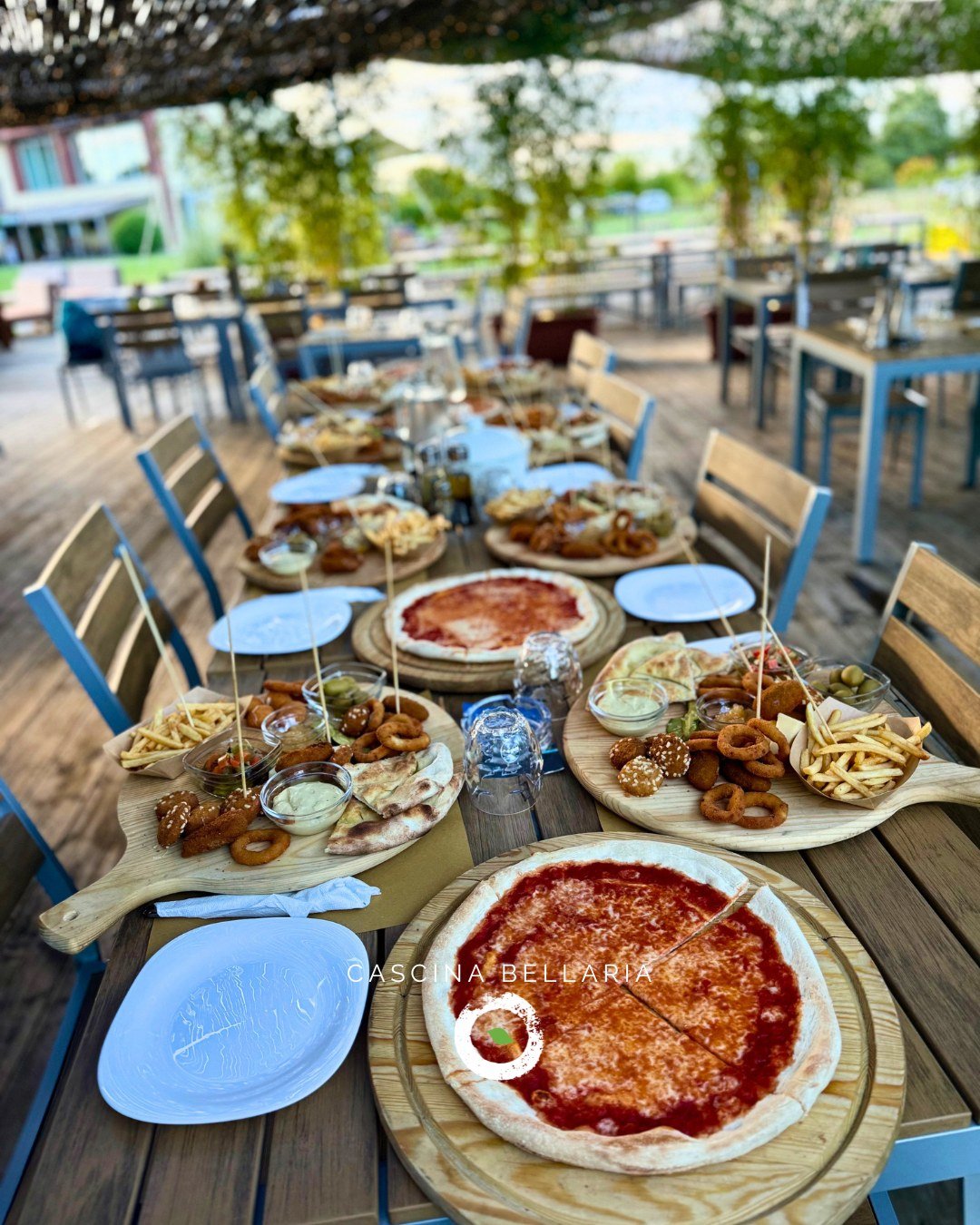 🎉 QUESTA DOMENICA SI RIPARTE DAVVERO!
Dalle 12.00 alle 22.30 la Cascina riapre i suoi spazi all&rsquo;aperto: giardino, piscina, sport, relax e tavoli sotto il cielo.

🏊 Accesso piscina e giardino &euro; 8
🧘🏼&zwj;♀️ Yoga gratuito alle 16.00
🎾 Ca