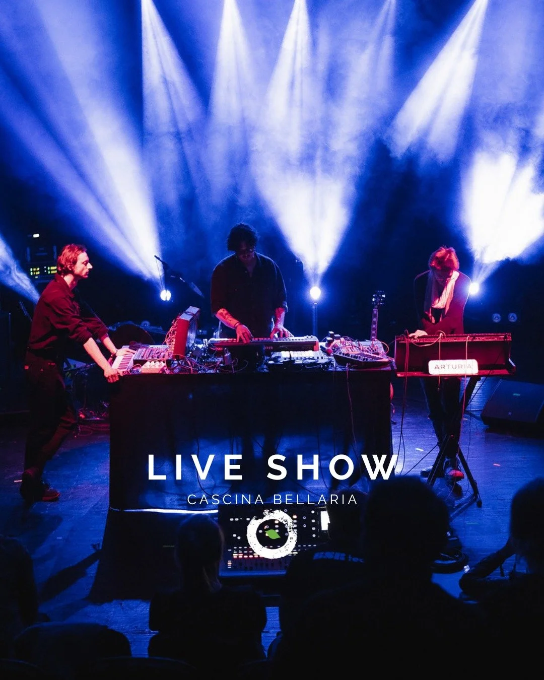 💥 ANNUNCIO CONCERTO
EL CHICO FUENDRE &ndash; LIVE
I loro live non sono semplici performance, sono parte di un infinito &ldquo;viaggio spaziale&rdquo; psichedelico, basato su sintetizzatori analogici e sul suono delle chitarre.

📆 22 maggio ore 22.0