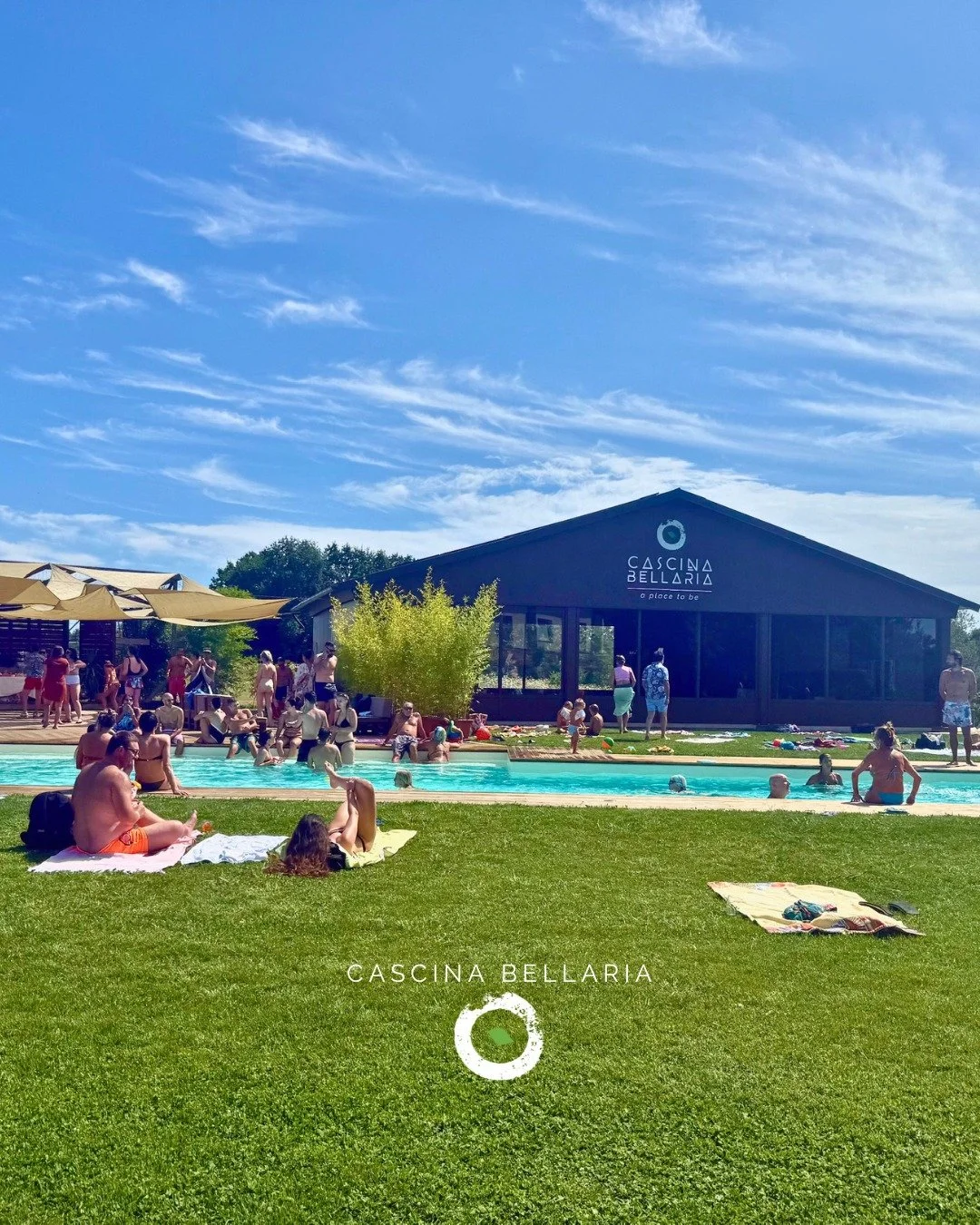 ☀️ 𝗡𝗘𝗫𝗧 𝗘𝗩𝗘𝗡𝗧𝗦 
&Egrave; il momento in cui la Cascina si accende e per tutti gli eventi saremo aperti a bordo piscina, tra giardino, musica e cielo.

🌿 𝗠𝗘𝗥𝗖𝗢𝗟𝗘𝗗𝗜̀ 𝟮𝟬 𝗠𝗔𝗚𝗚𝗜𝗢
Lezione di 𝗧𝗔𝗜 𝗖𝗛𝗜
dalle 19:15 alle 20:30
R