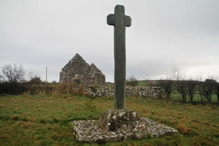 Cloncha+Church+and+High+Cross20150221082052+(Small).jpg