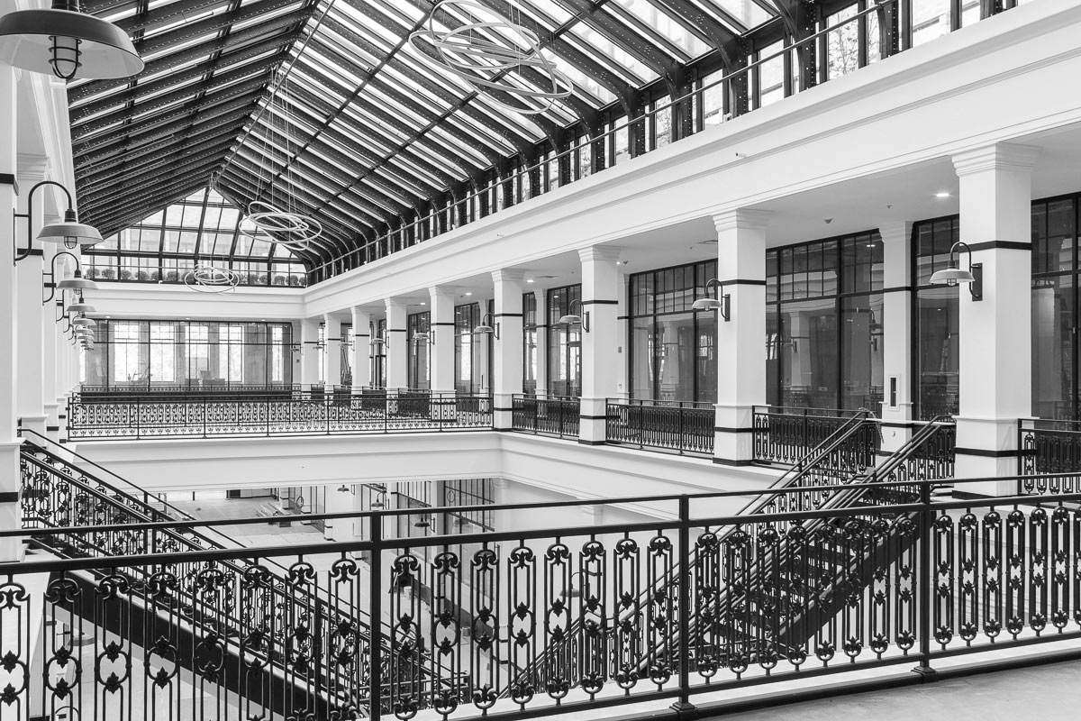 Once an iconic department store, today Newark’s Hahne & Company building houses 160 residential units, offices, retail, grocery store Whole Foods, Rutgers art center Express Newark, and celebrity chef Marcus Samuelsson’s restaurant Marcus B&P.