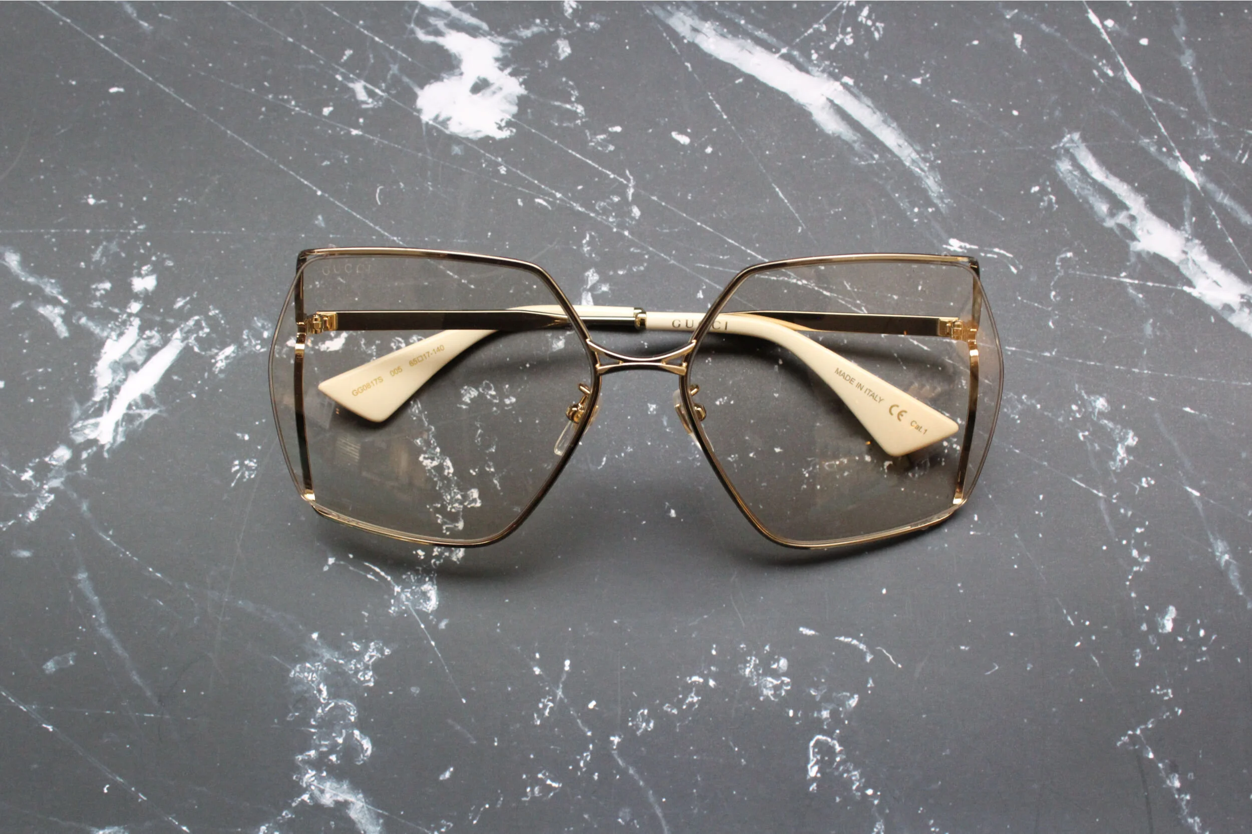 gucci oversized frames